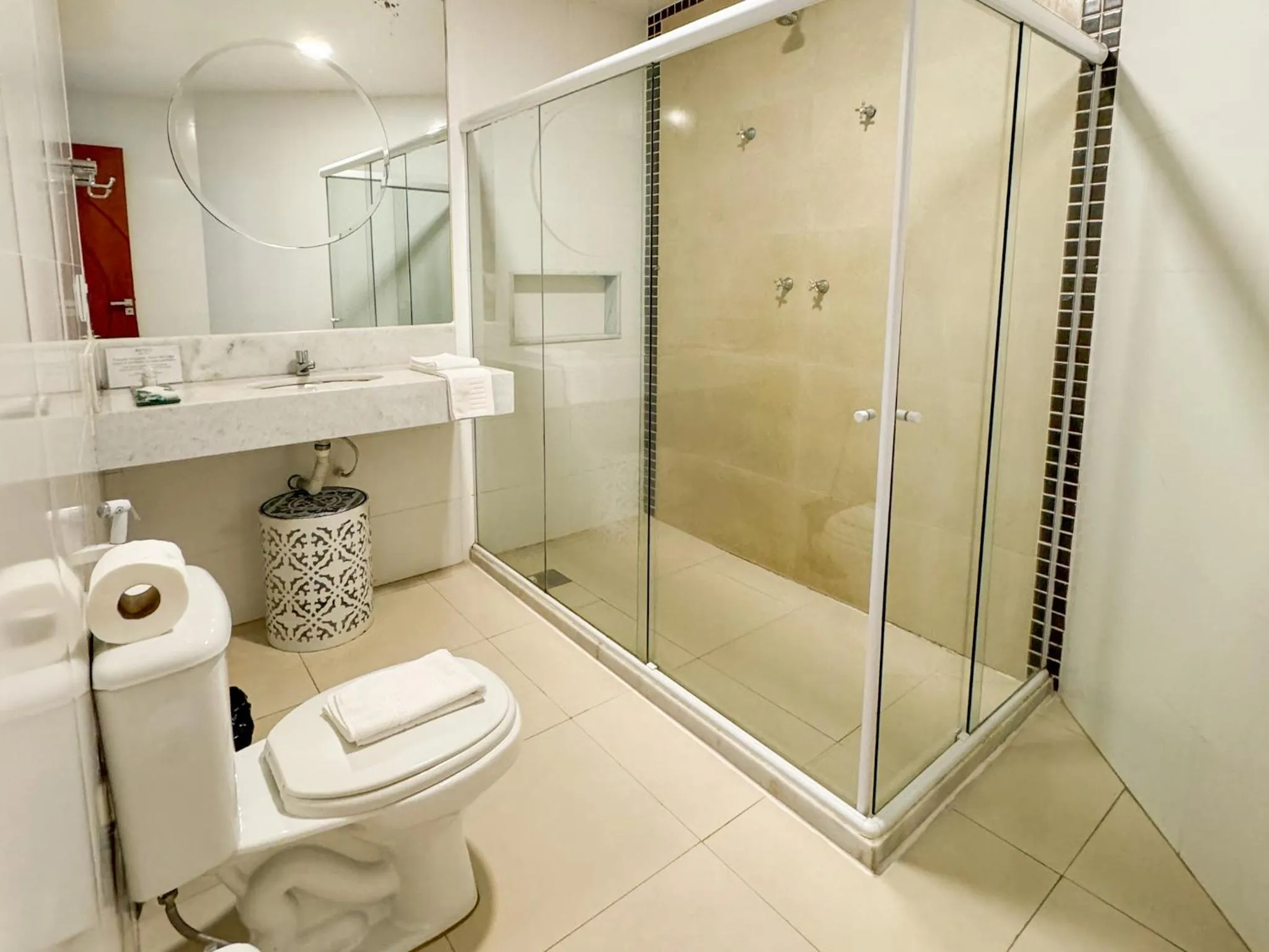 Shower in Hotel Premium Recanto da Passagem