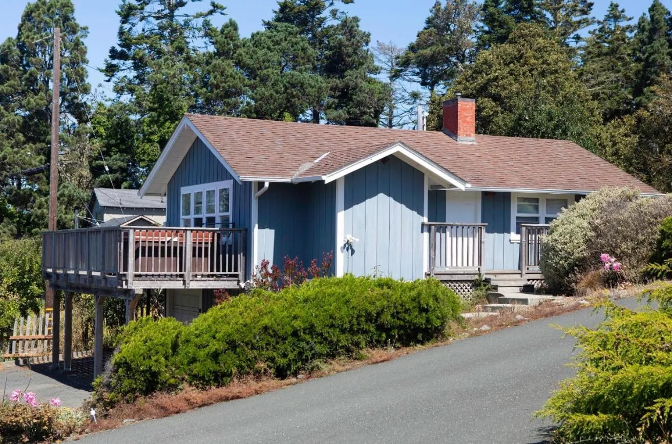 Spring in Cottages at Little River Cove