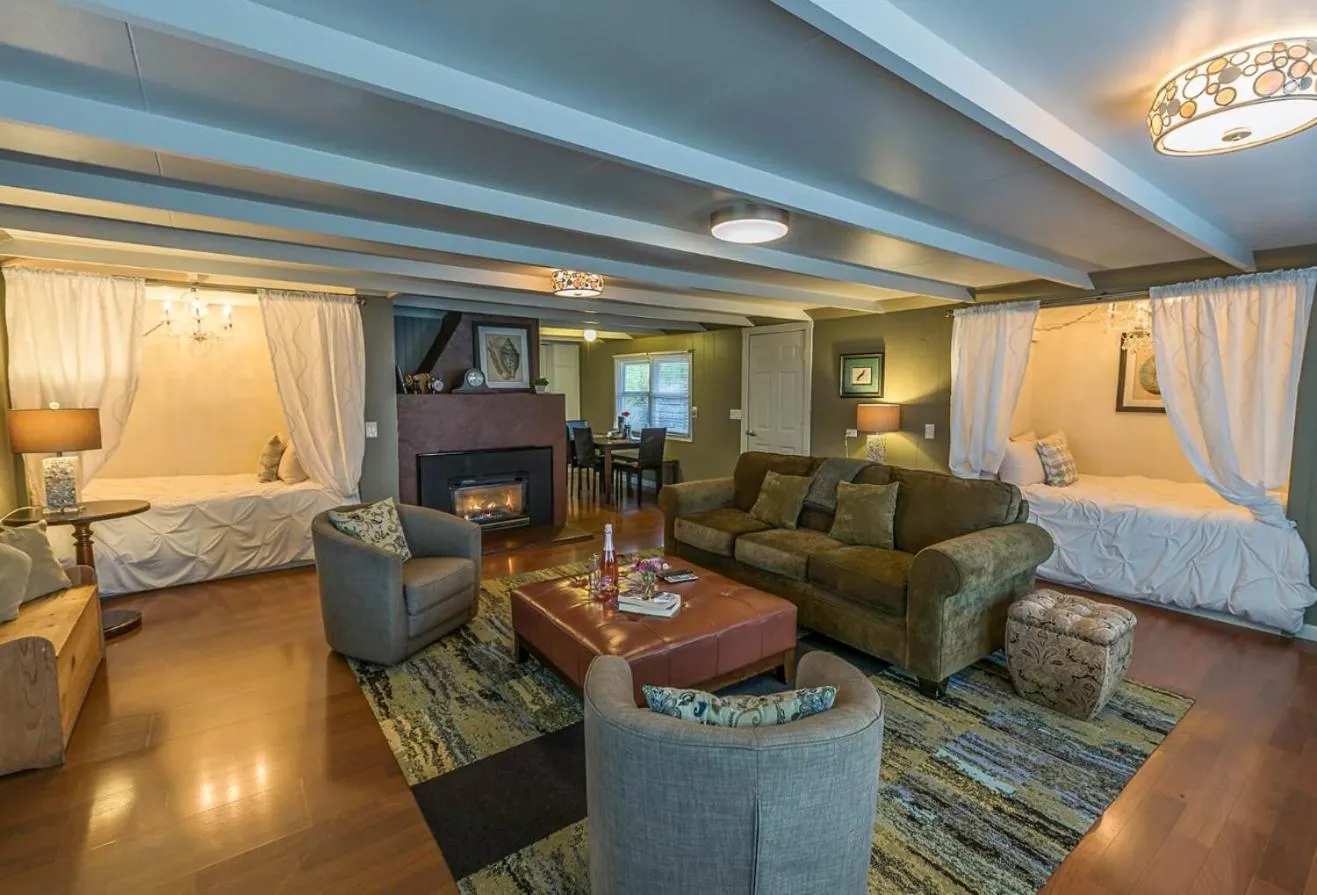 Bed in Cottages at Little River Cove