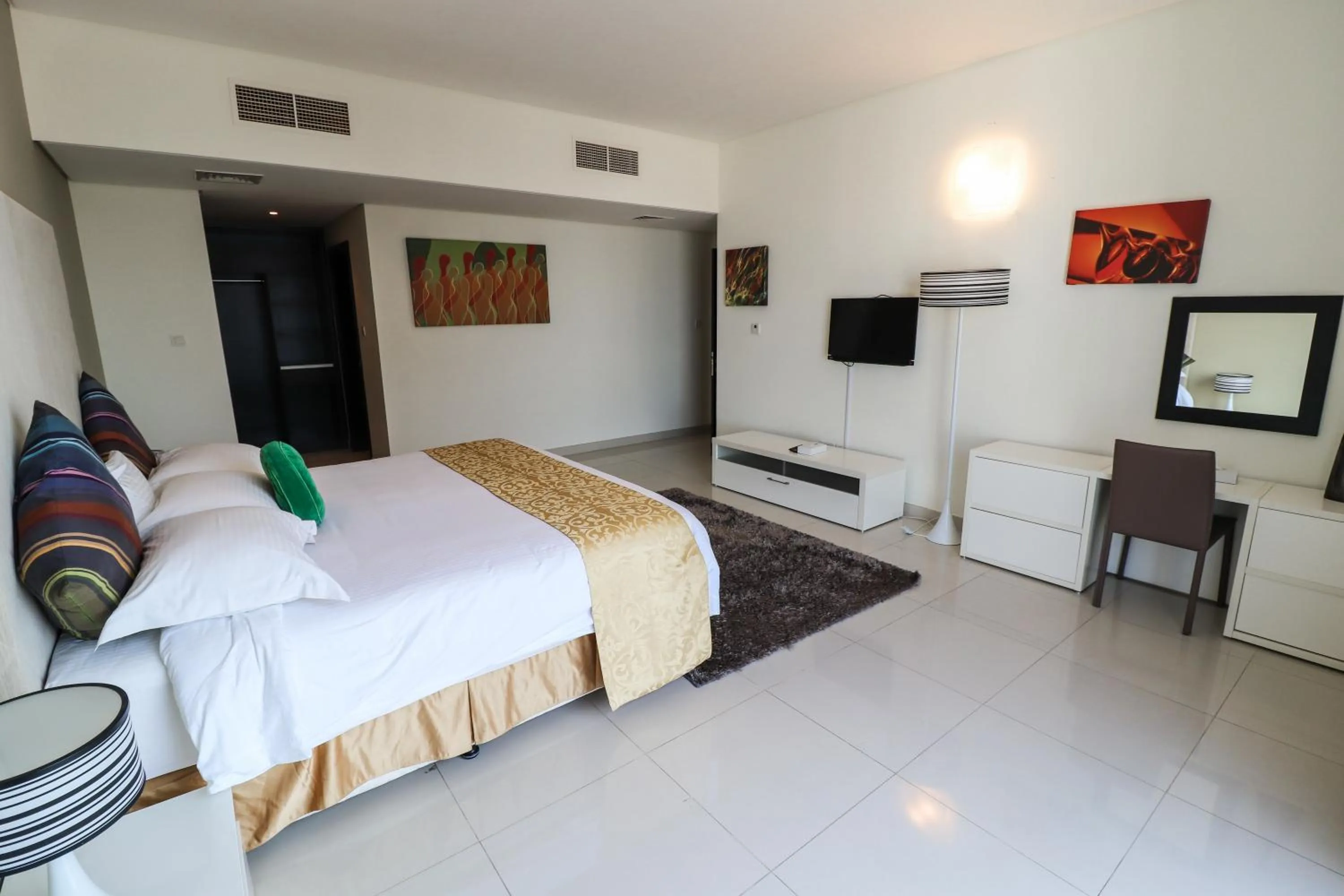 Bedroom, Bed in Gulf Suites Hotel Amwaj