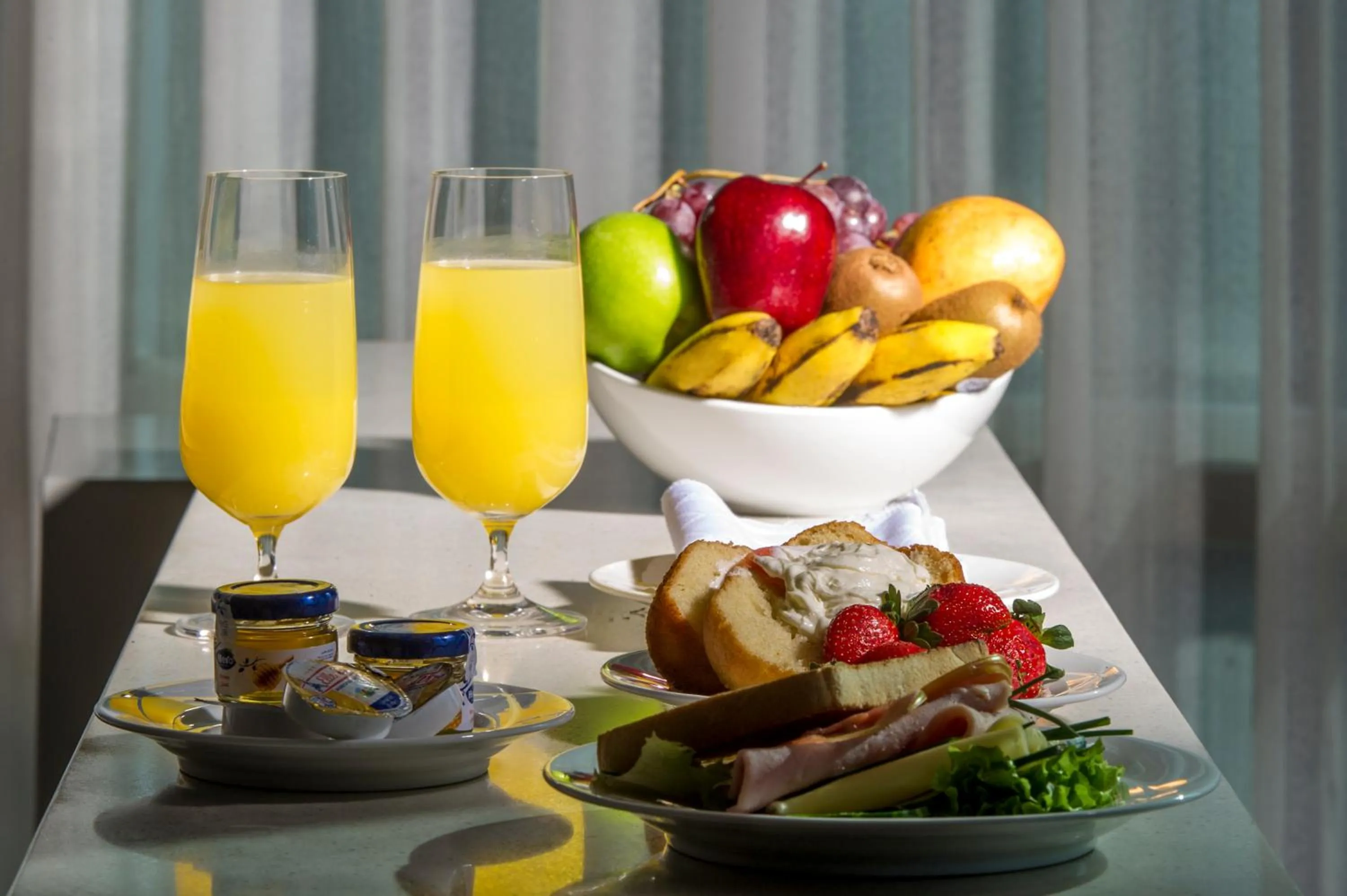 Restaurant/places to eat in Grand Eliana Hotel Conference & Spa