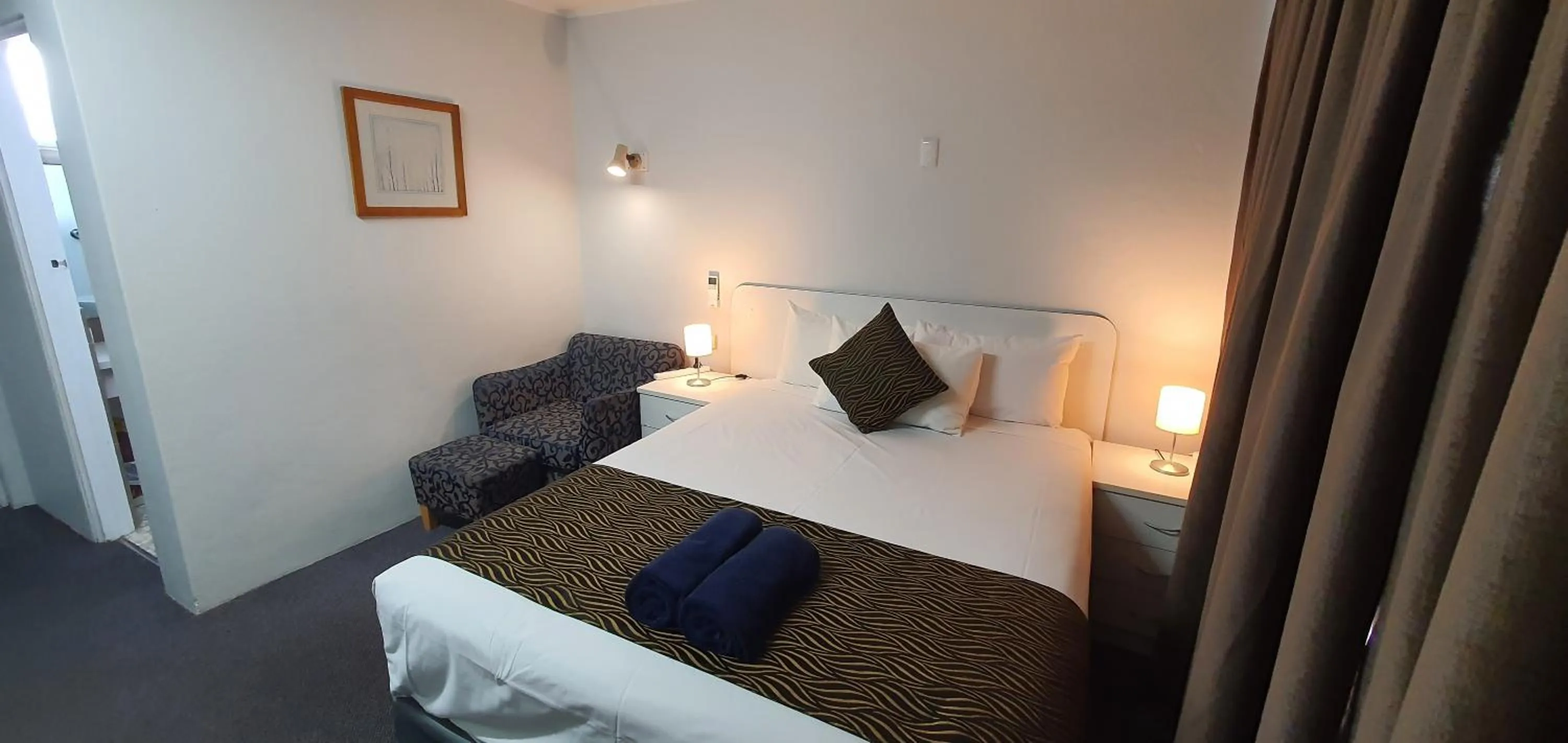 Bed in Silver Oaks Motel