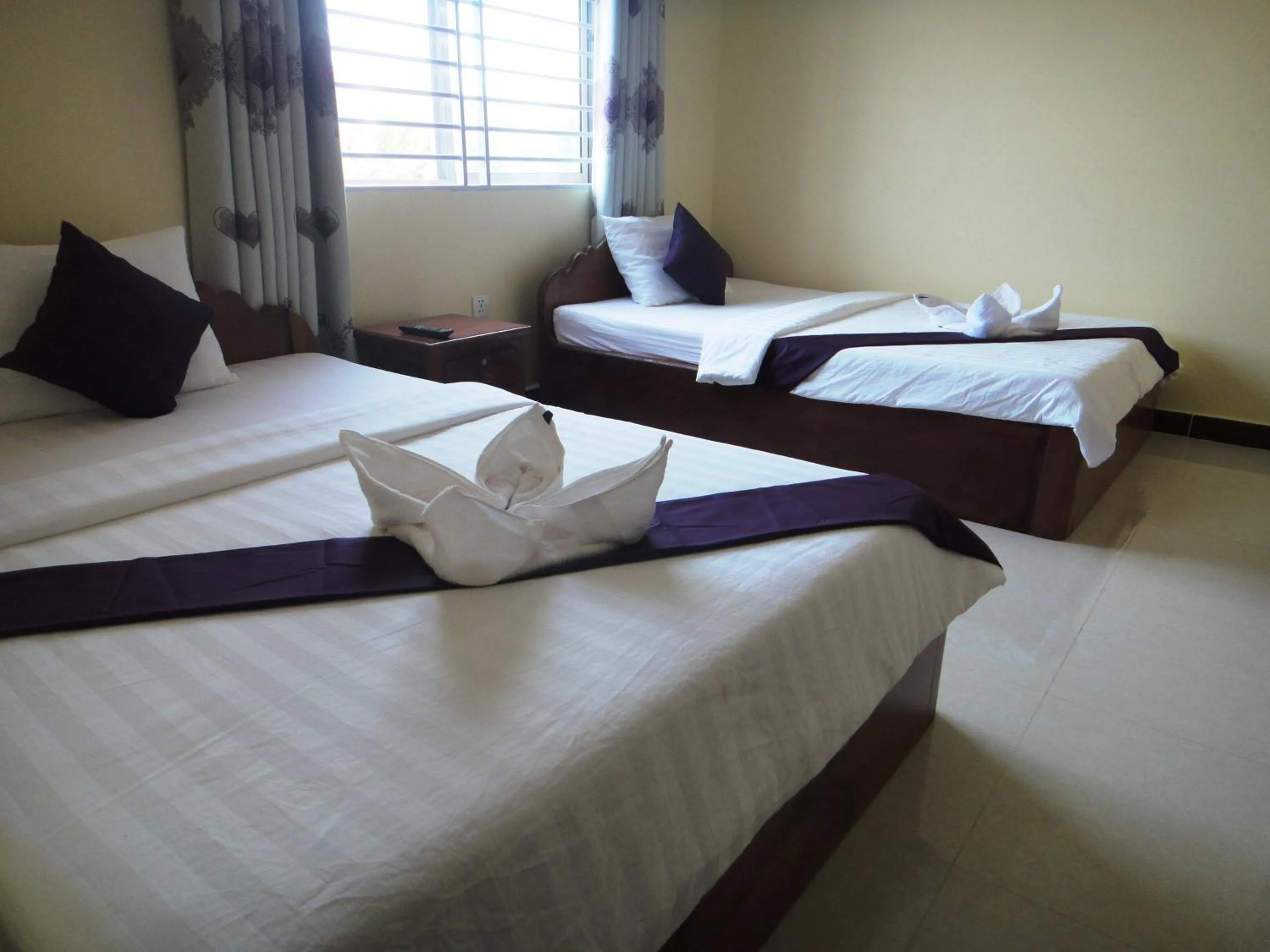 Drinks, Bed in Khemra I Guesthouse