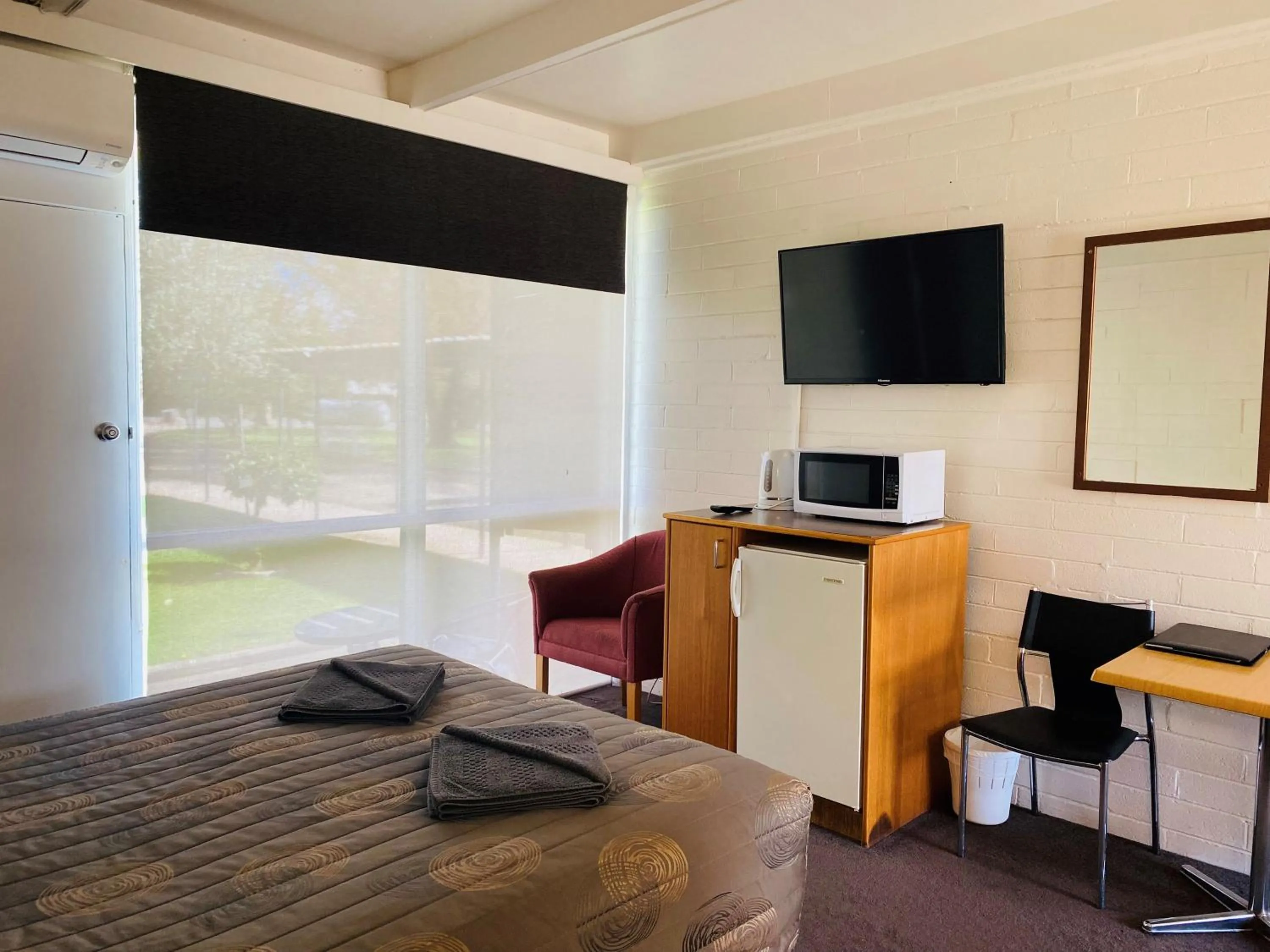 minibar in Rubicon Hotel Motel