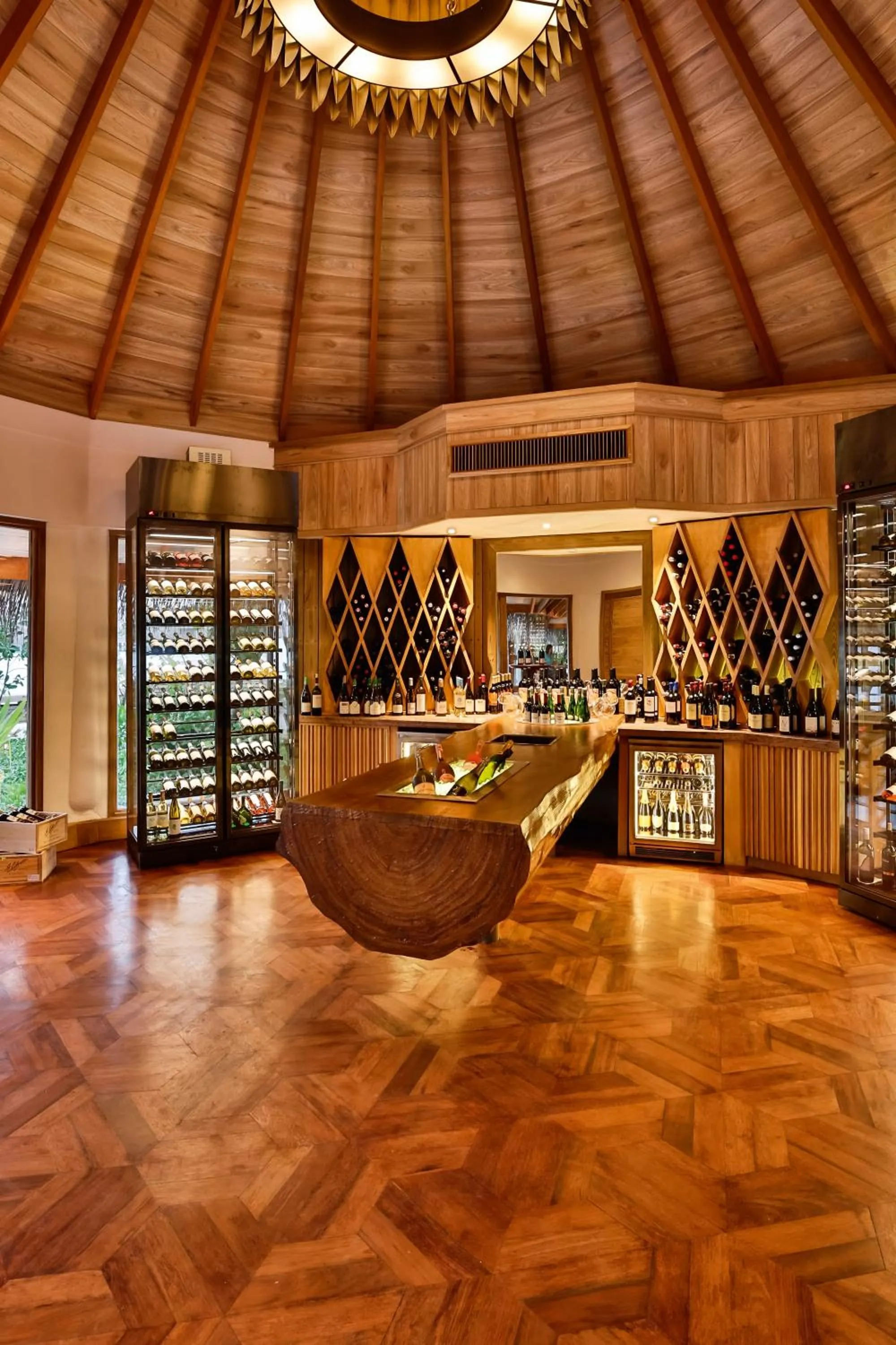 Restaurant/places to eat in Milaidhoo Maldives