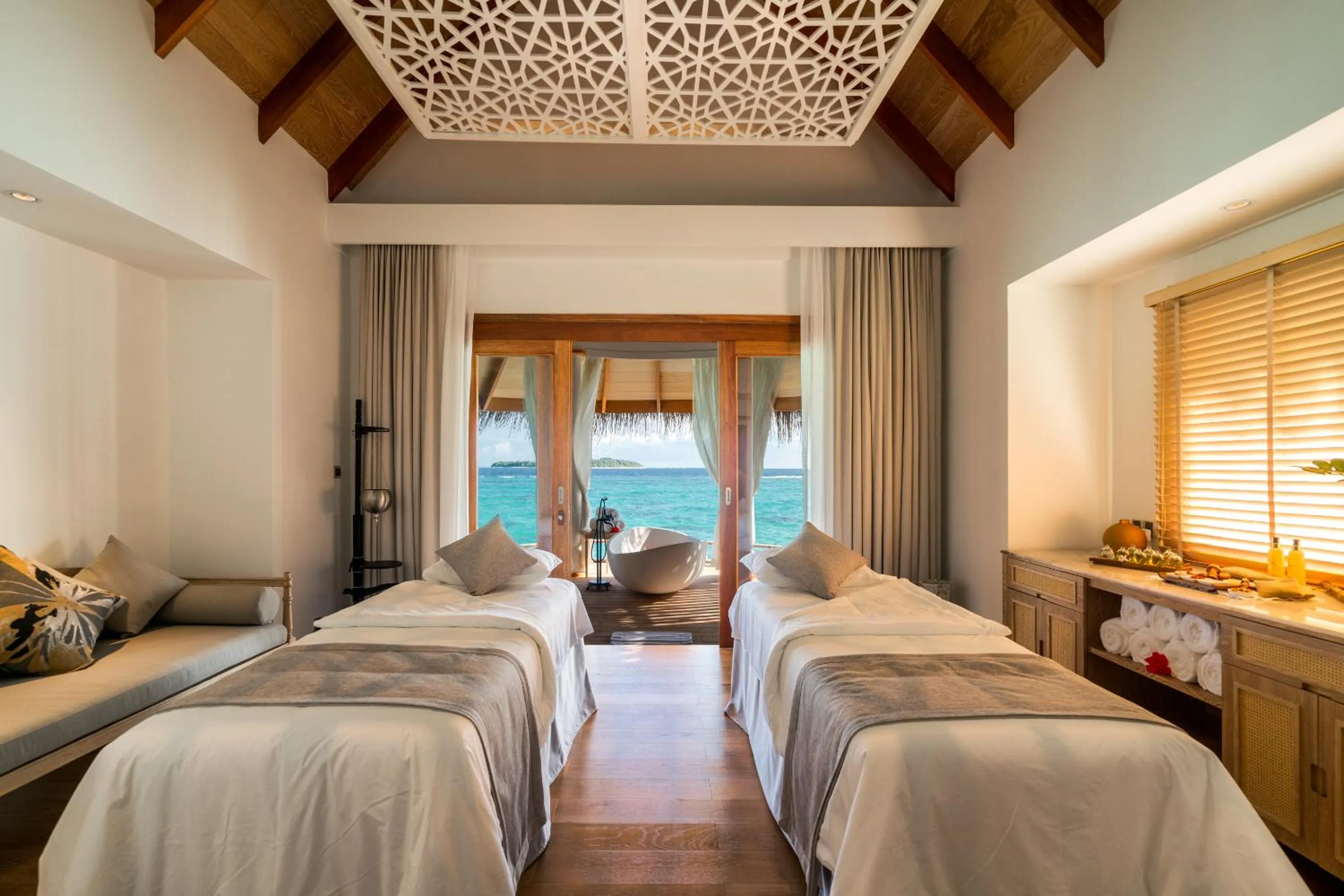 Massage, Bed in Milaidhoo Maldives