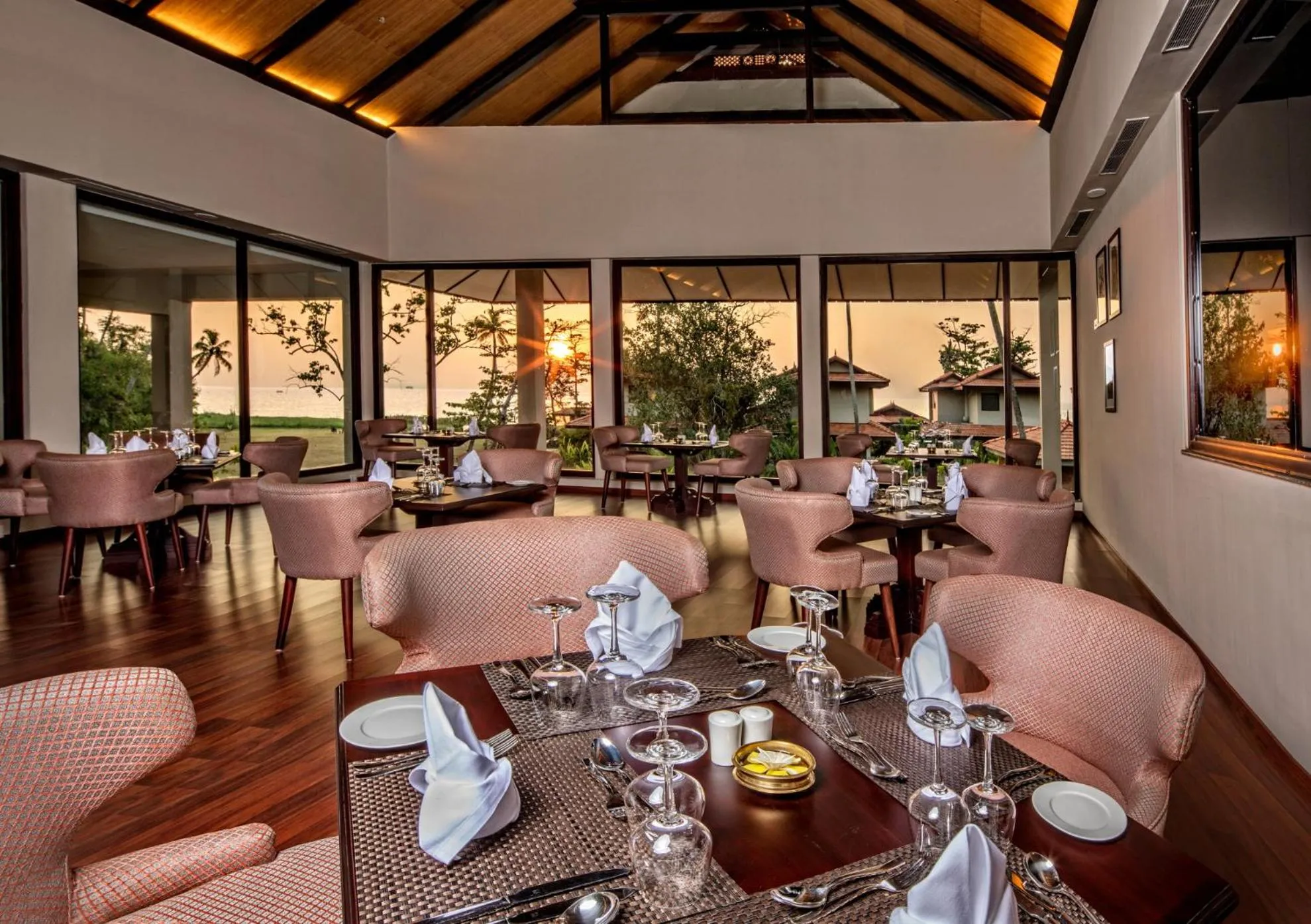 Restaurant/places to eat in Niraamaya Wellness Retreats Backwaters And Beyond Kumarakom