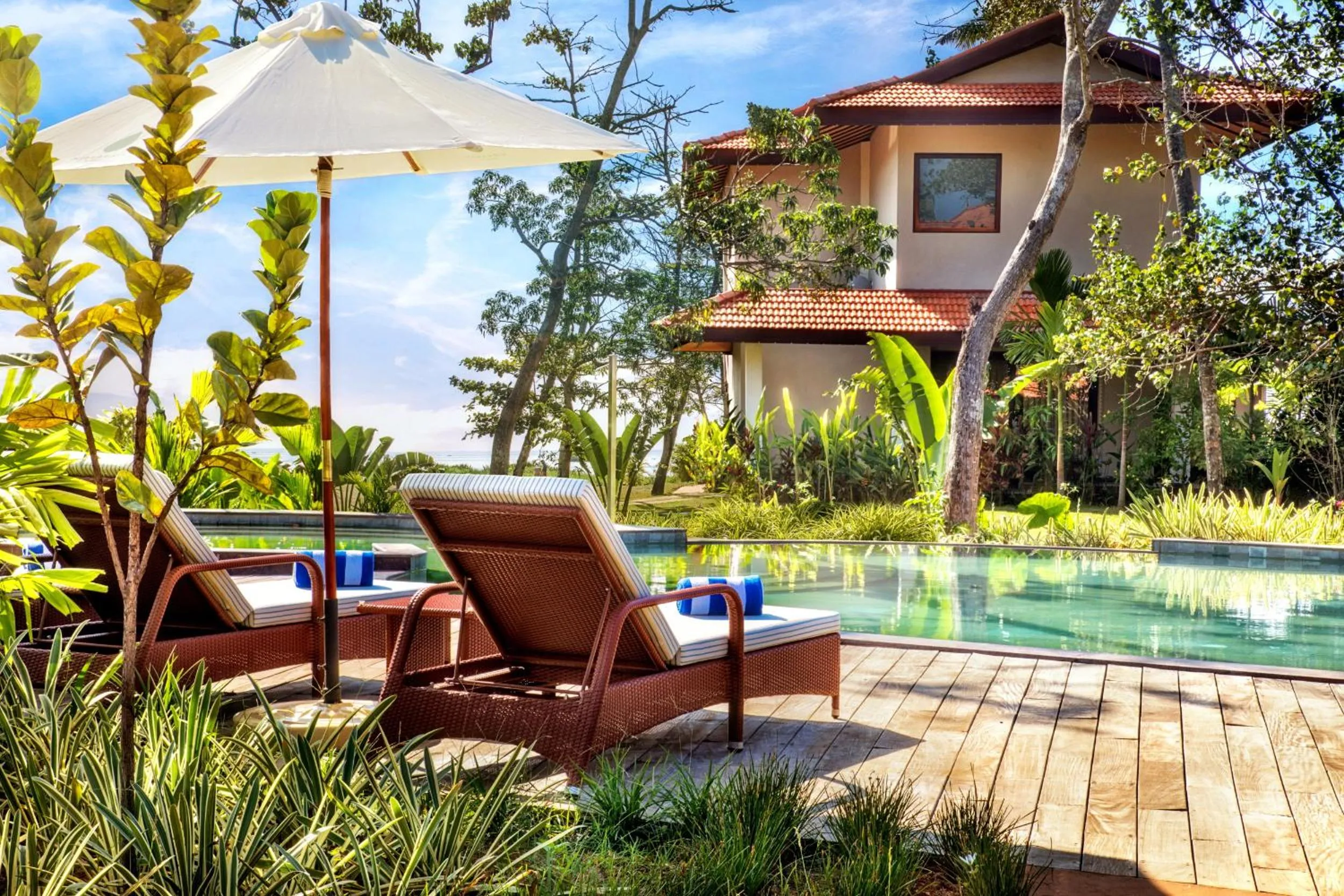 Pool view in Niraamaya Wellness Retreats Backwaters And Beyond Kumarakom