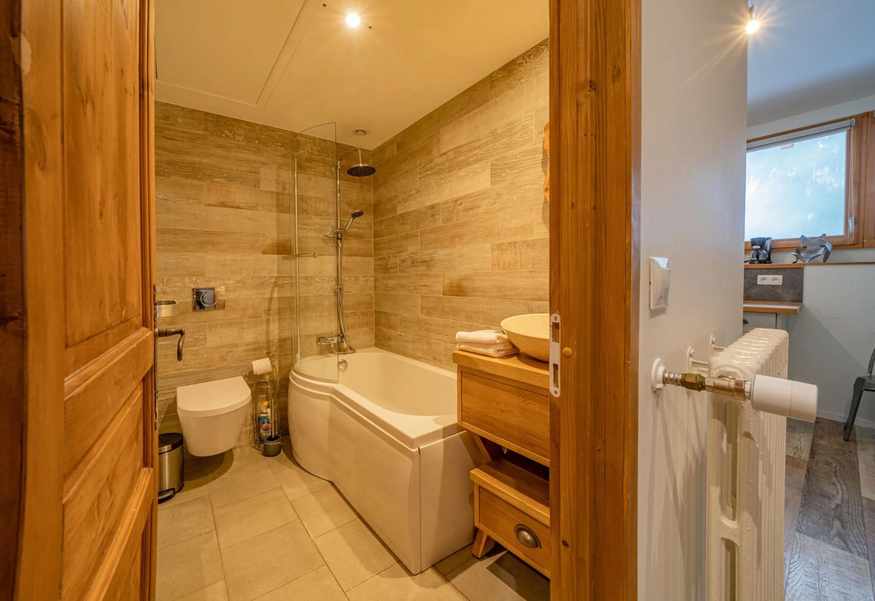 Toilet in Loft Apartment High Rimaye - Mont Blanc Views, Close to Brevent