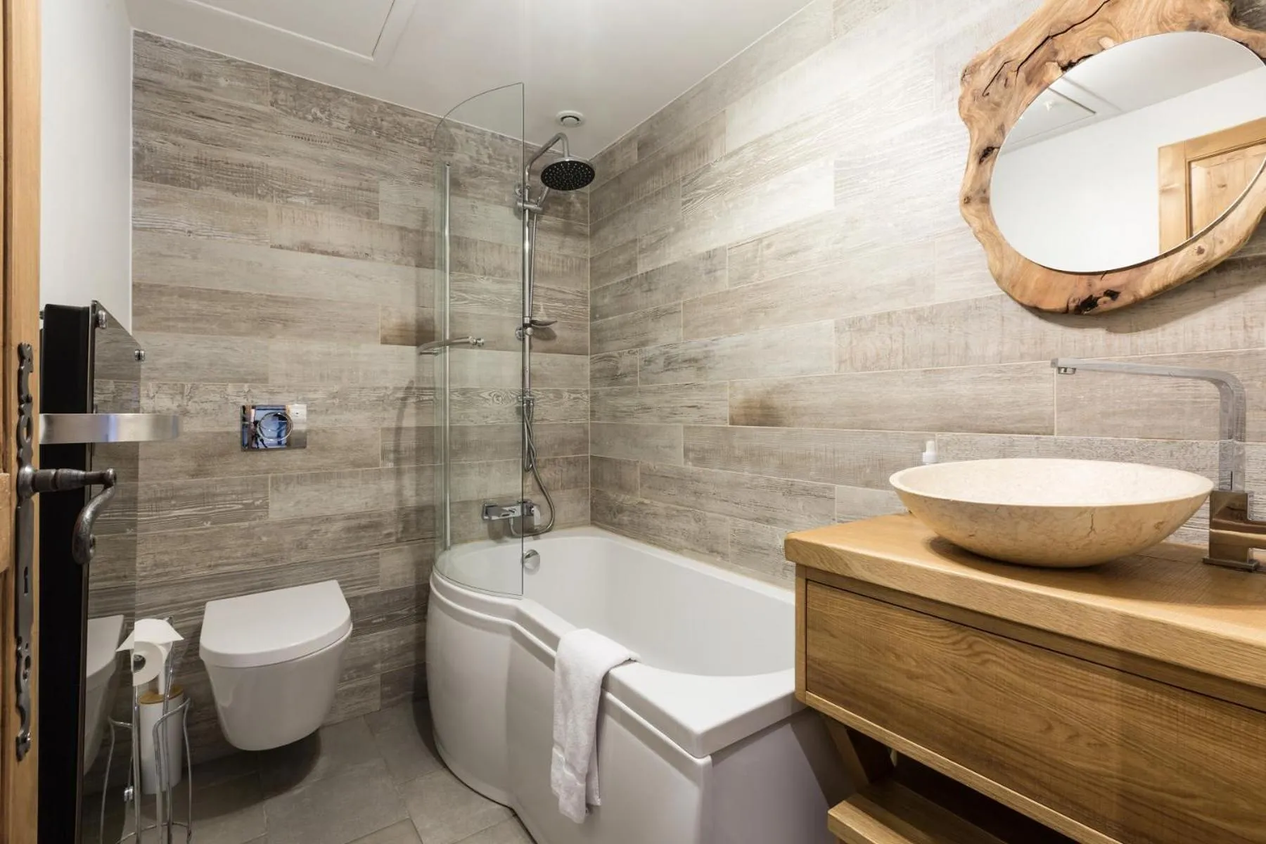 Bathroom in Loft Apartment High Rimaye - Mont Blanc Views, Close to Brevent