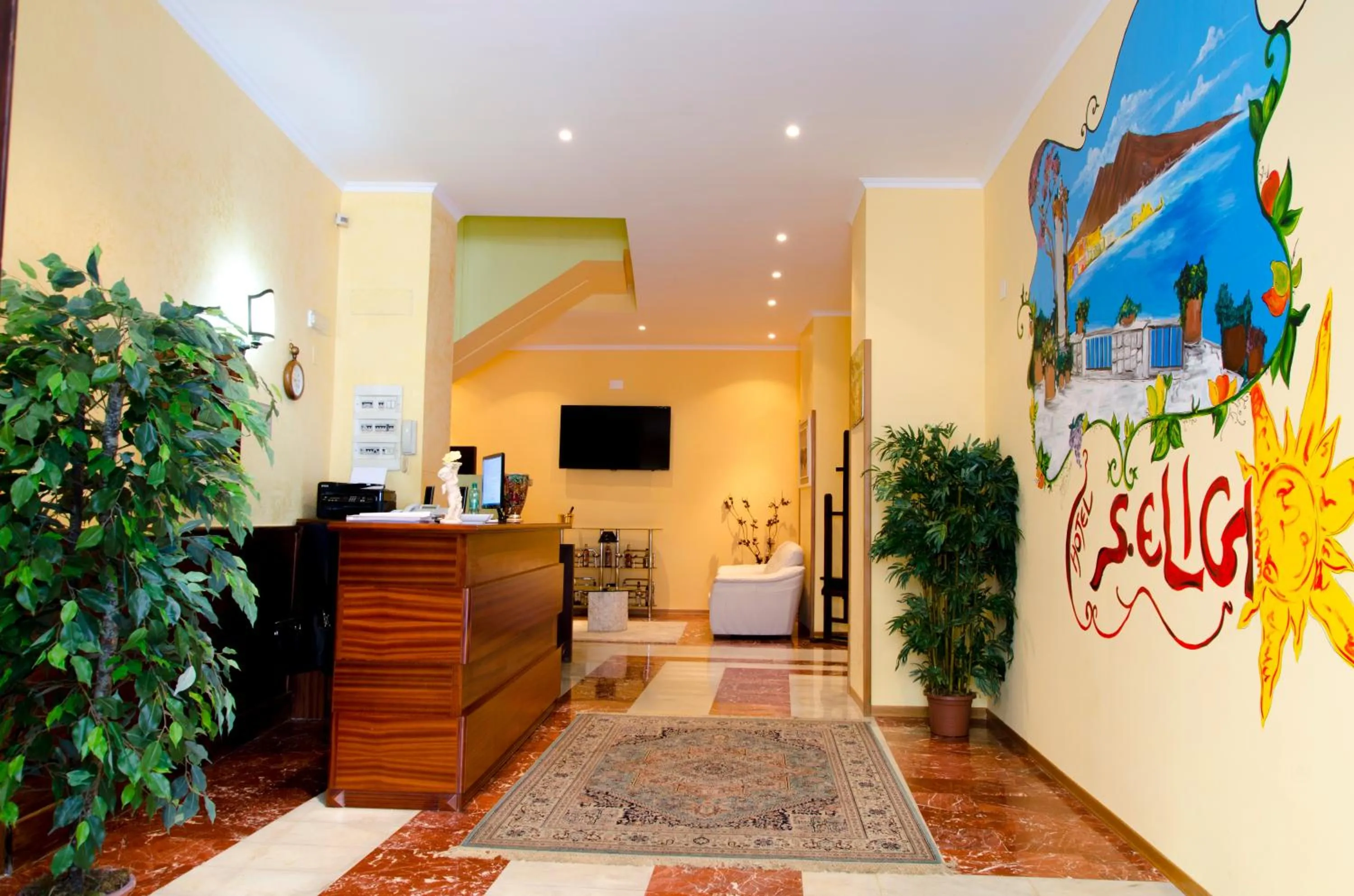 Lobby or reception in Backpacker Naples