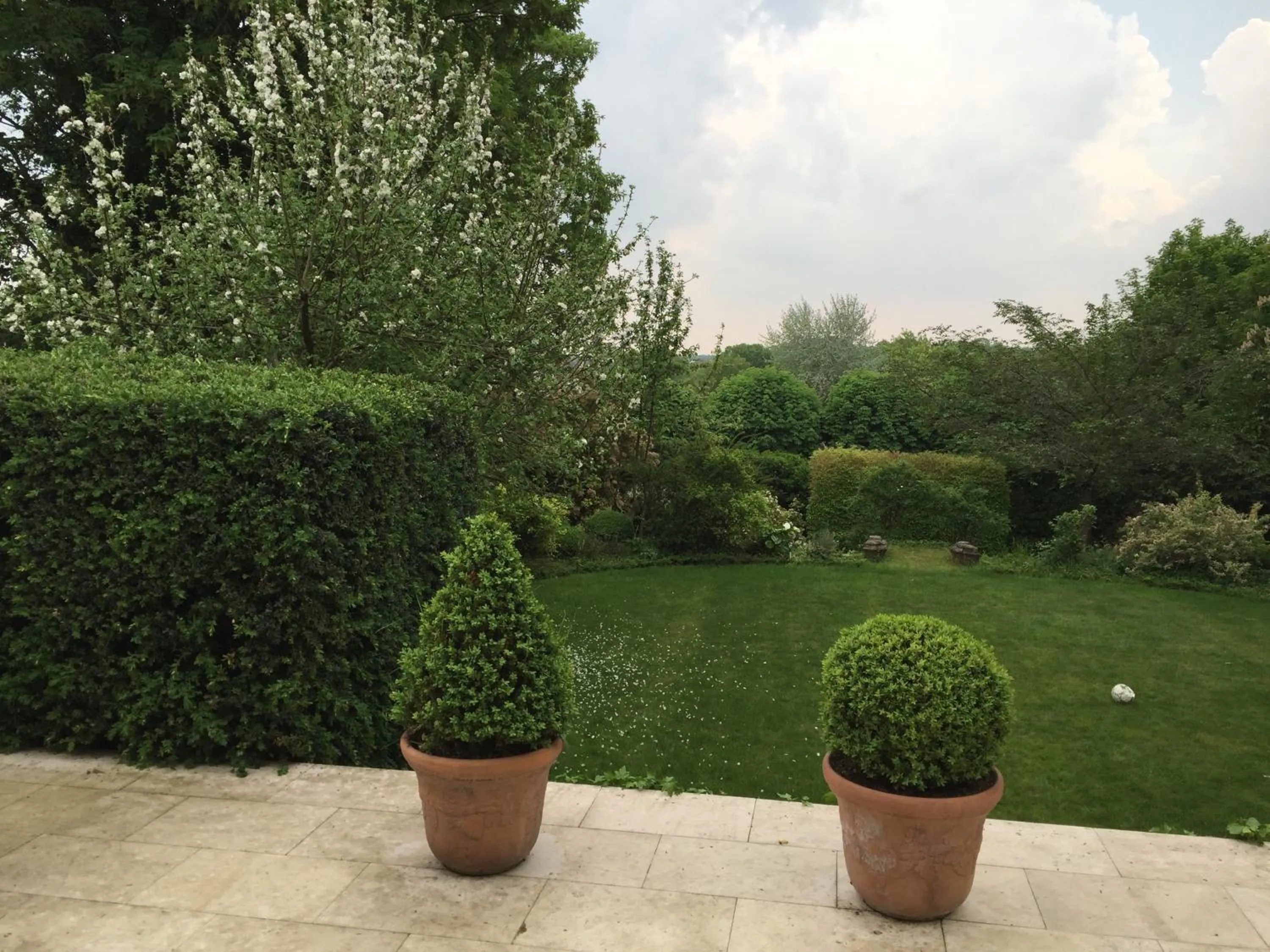 Garden in Le Castel Ecossais