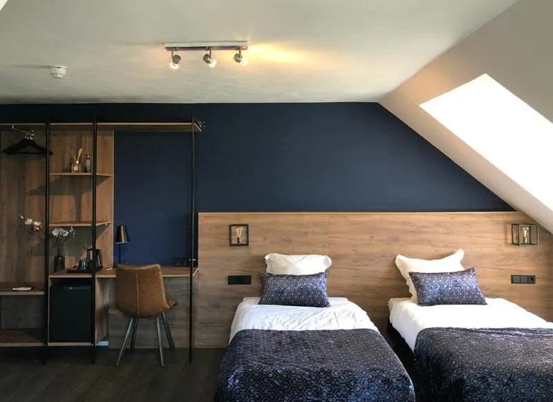 Photo of the whole room, Bed in Tasty World