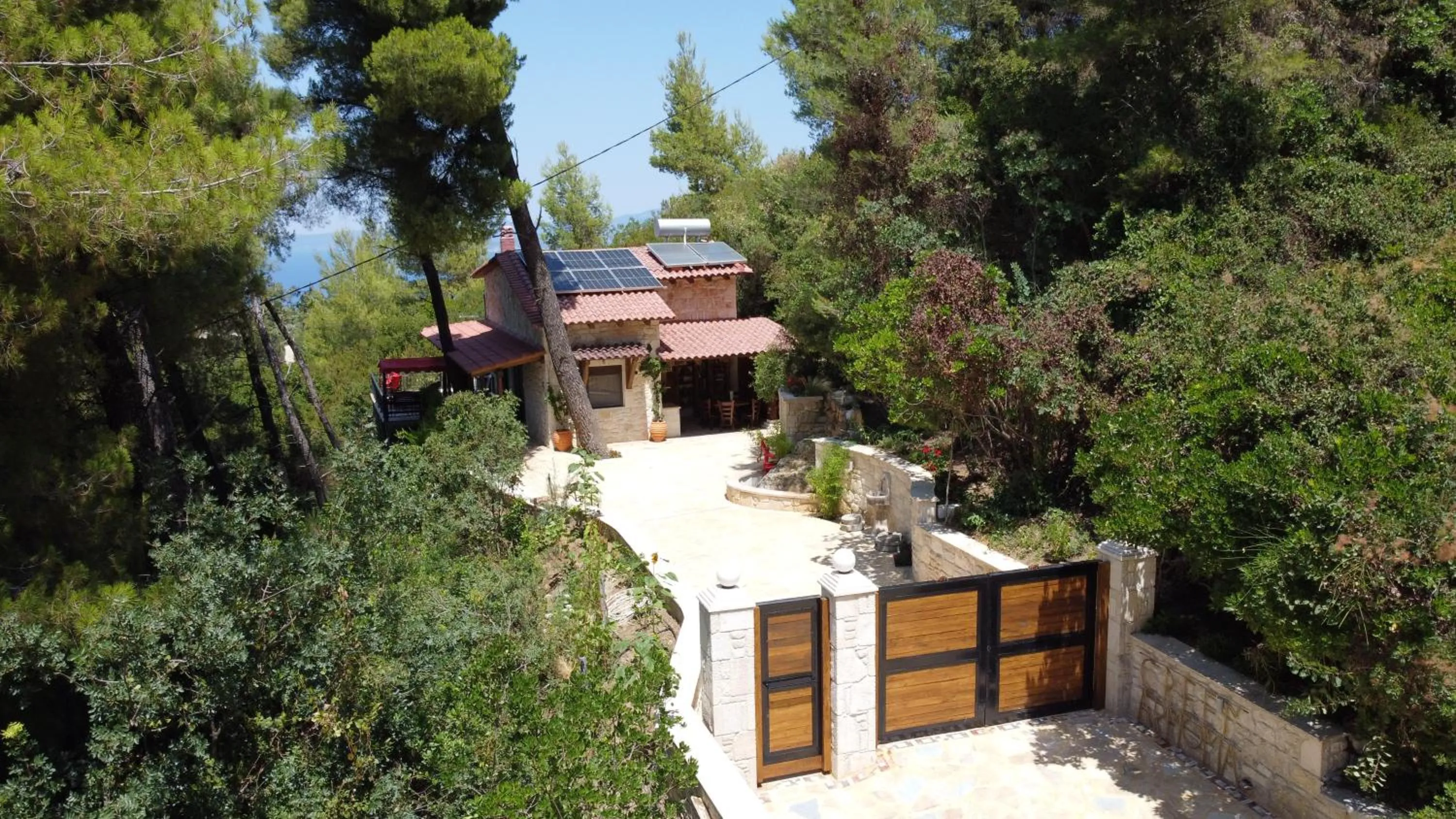 Property building in Akritas Ef Zin Villas & Suites