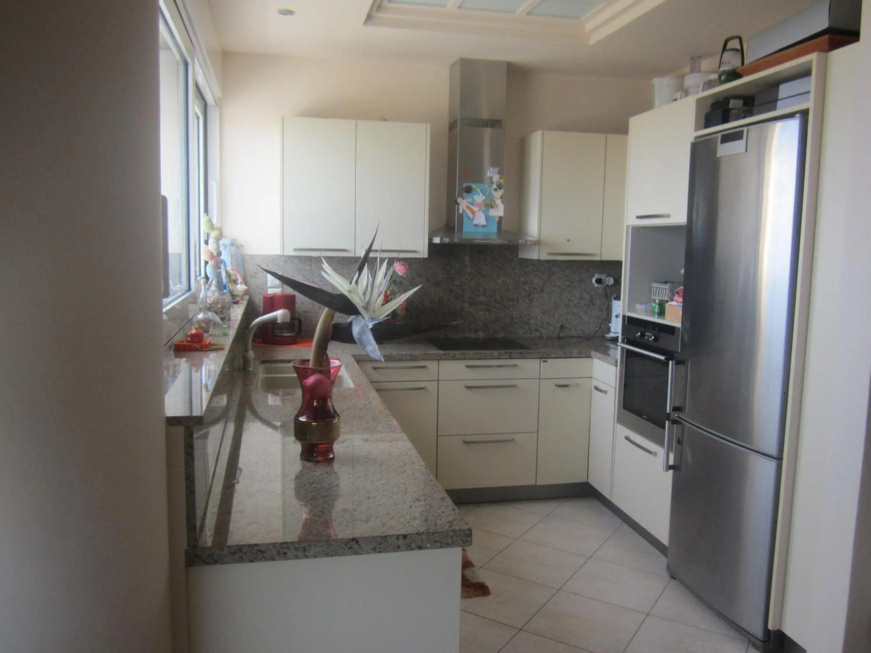 Communal kitchen in Viva B&B