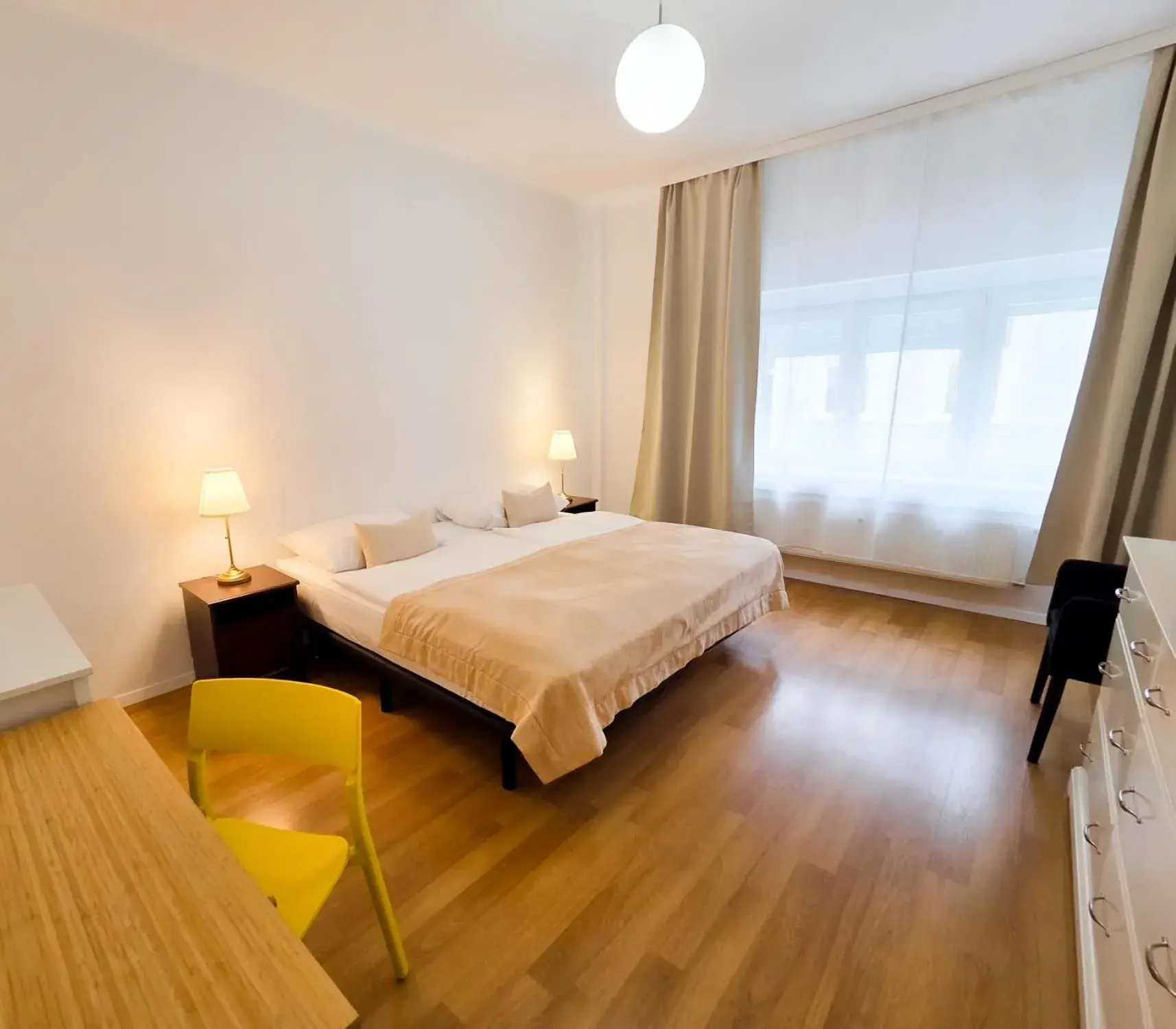 Apartment - Ground Floor in Petit Dependance Apartment - Ground Floor in Petit Dependance