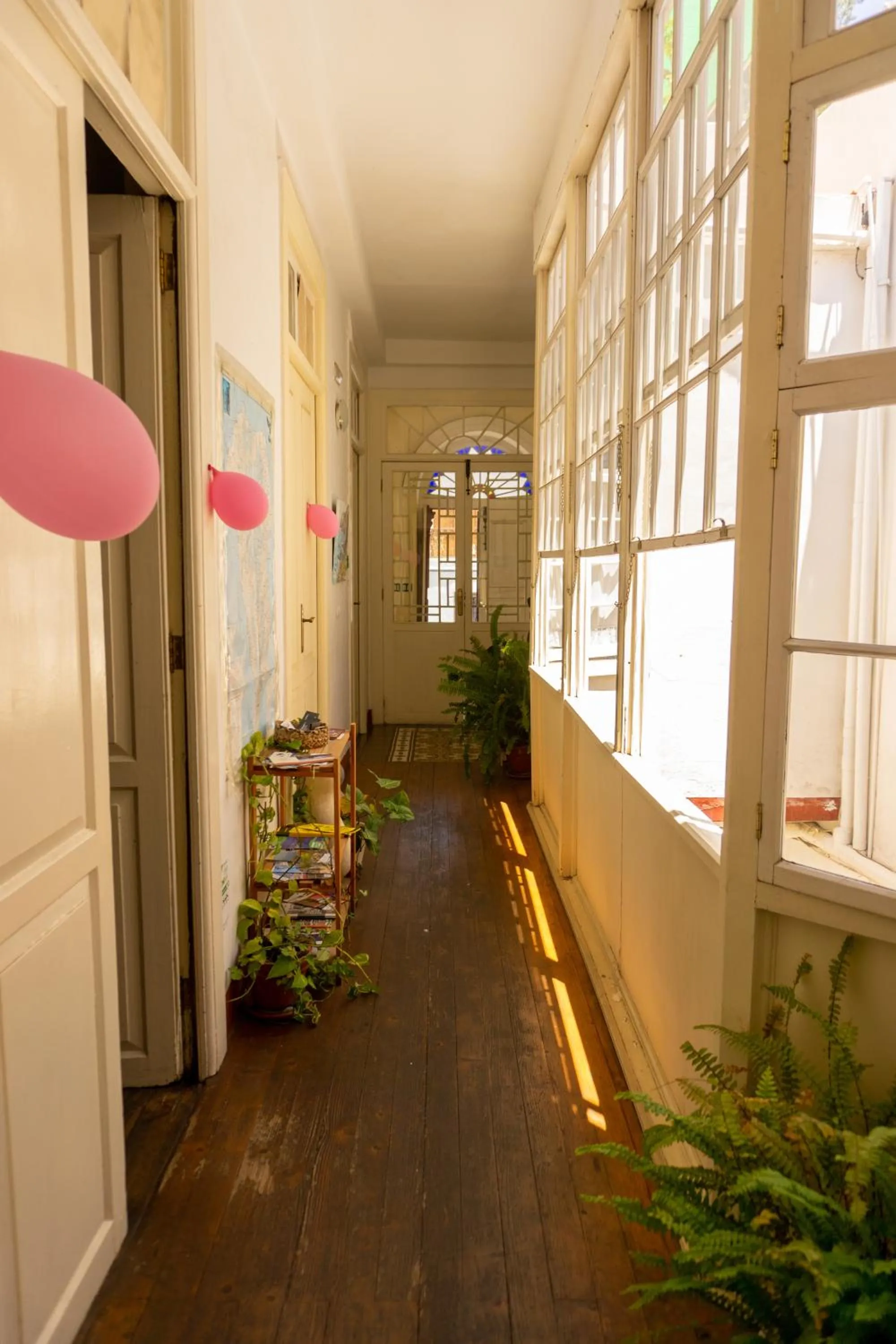 Inner courtyard view in Hostel Albergue La Casa Encantada