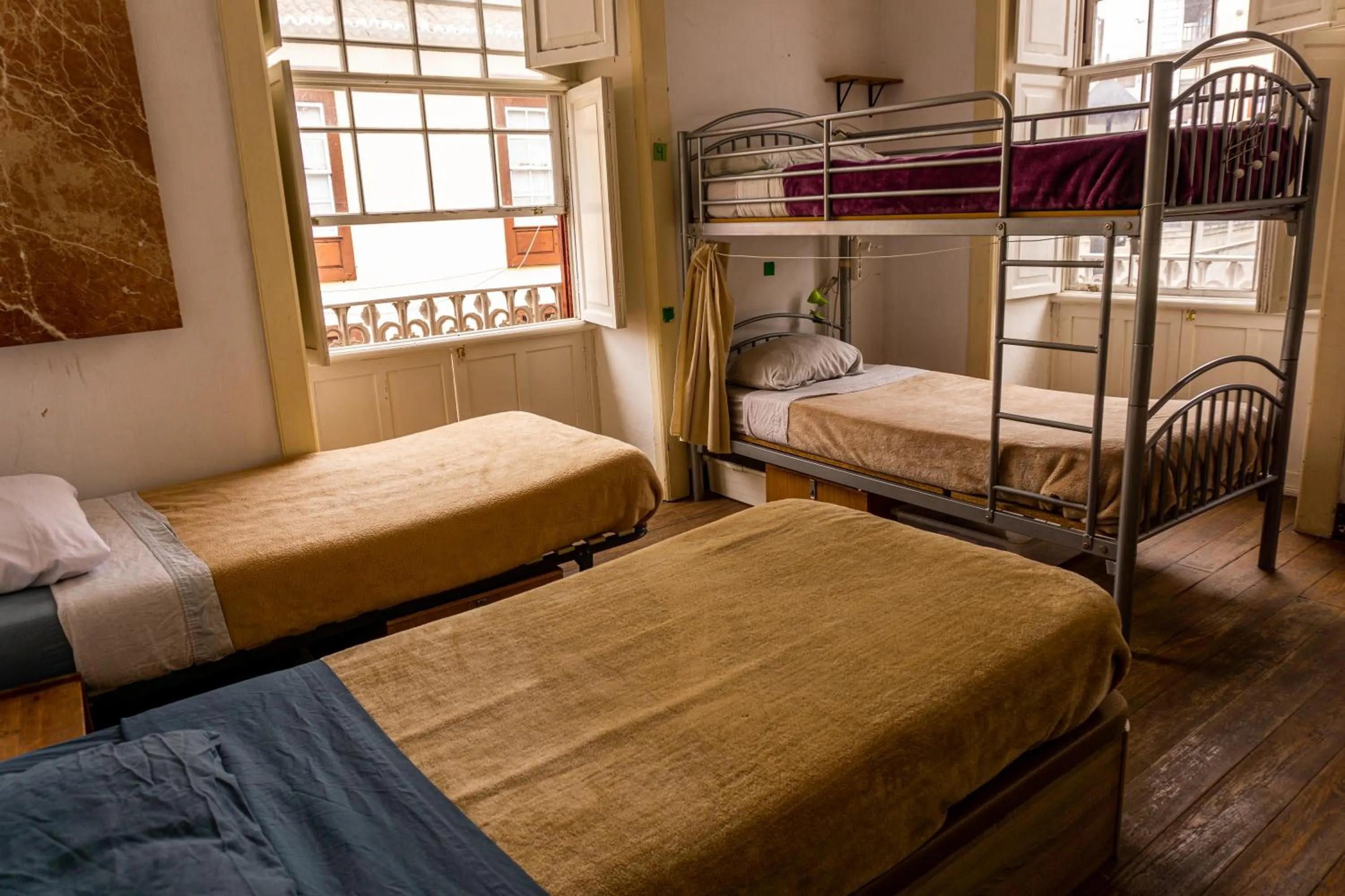 Photo of the whole room, Bed in Hostel Albergue La Casa Encantada