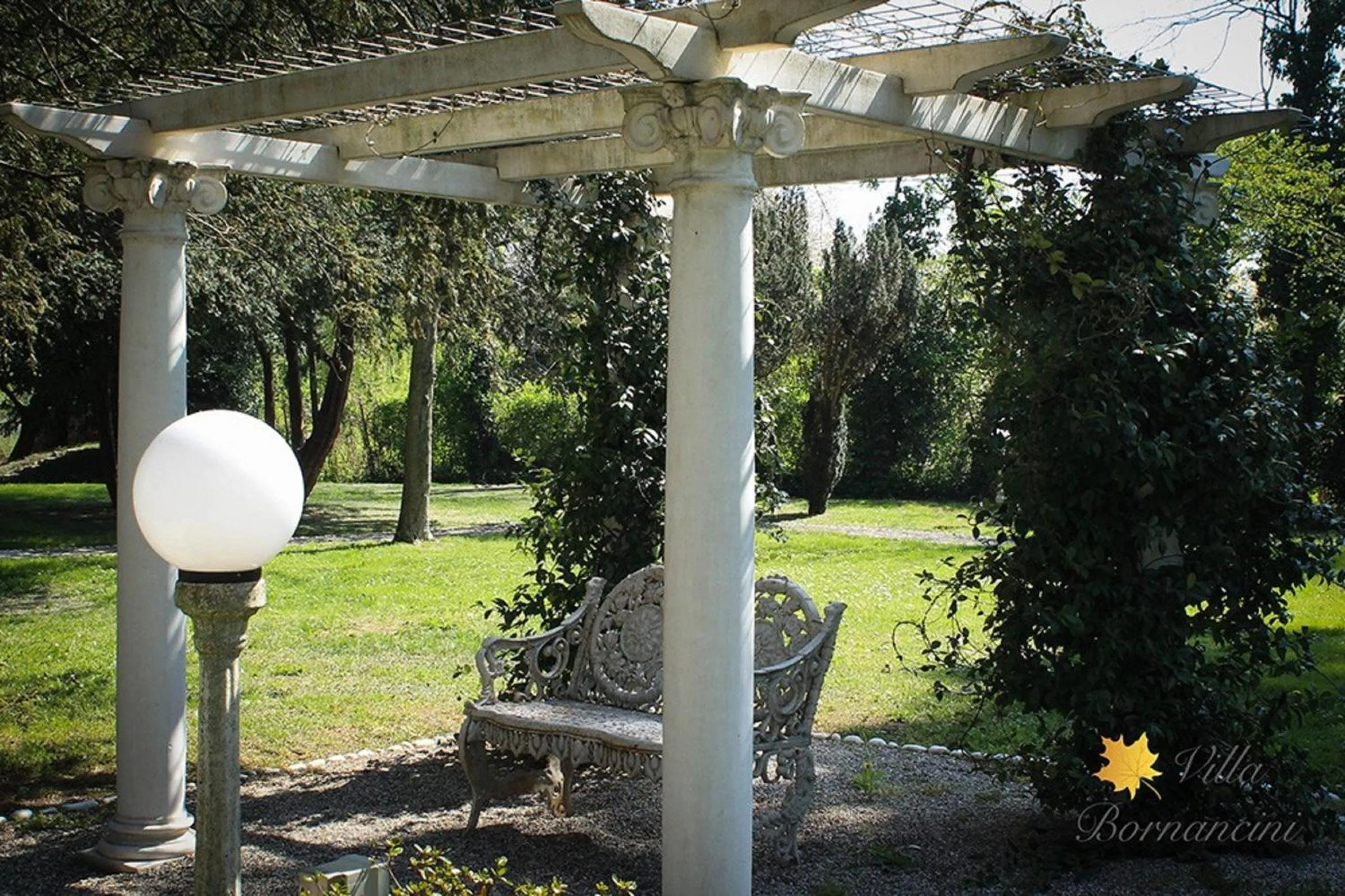 Garden in B&b Villa Bornancini