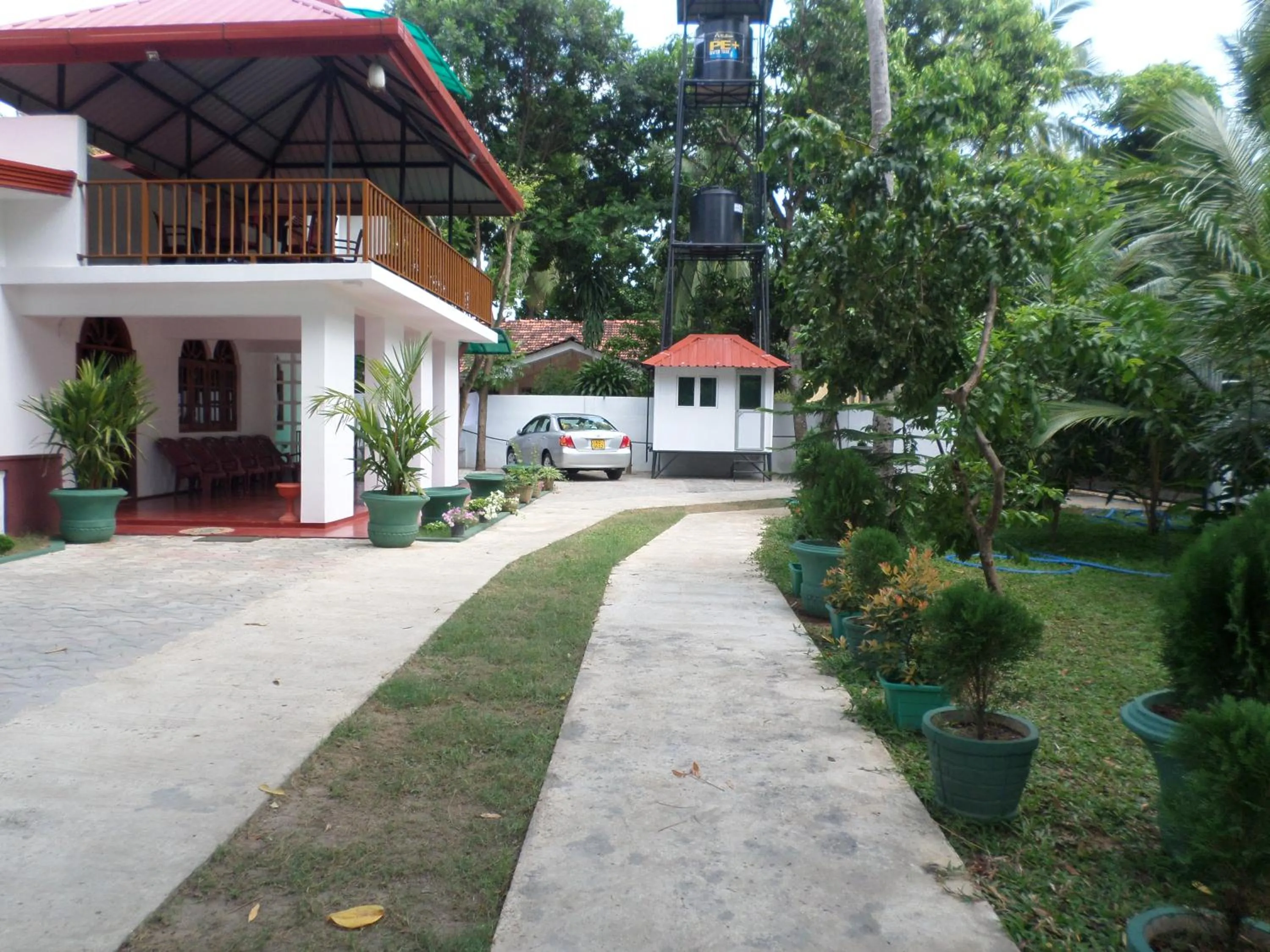 Budget Double Room in Mayura Rest Inn