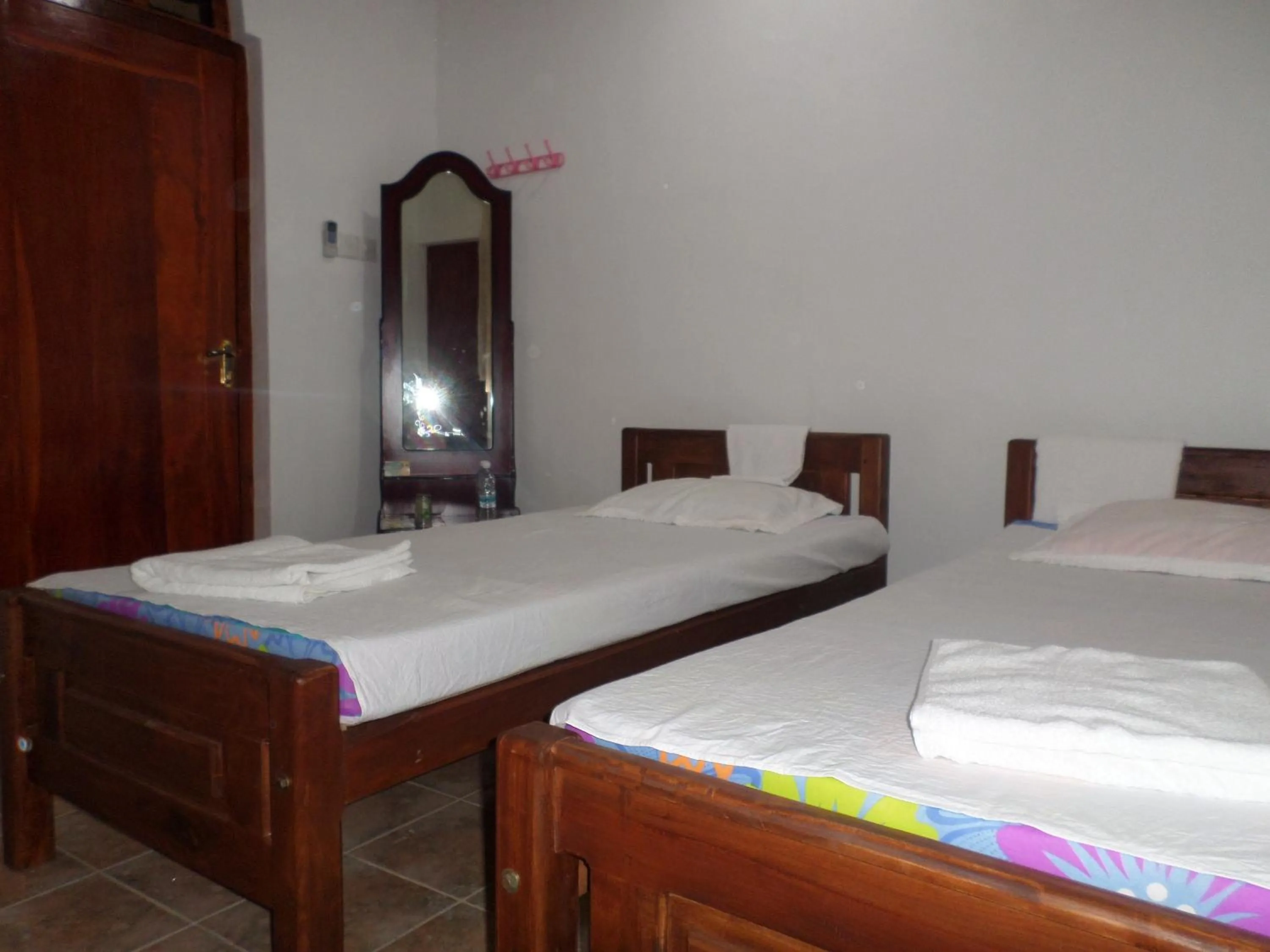 Budget Double Room in Mayura Rest Inn