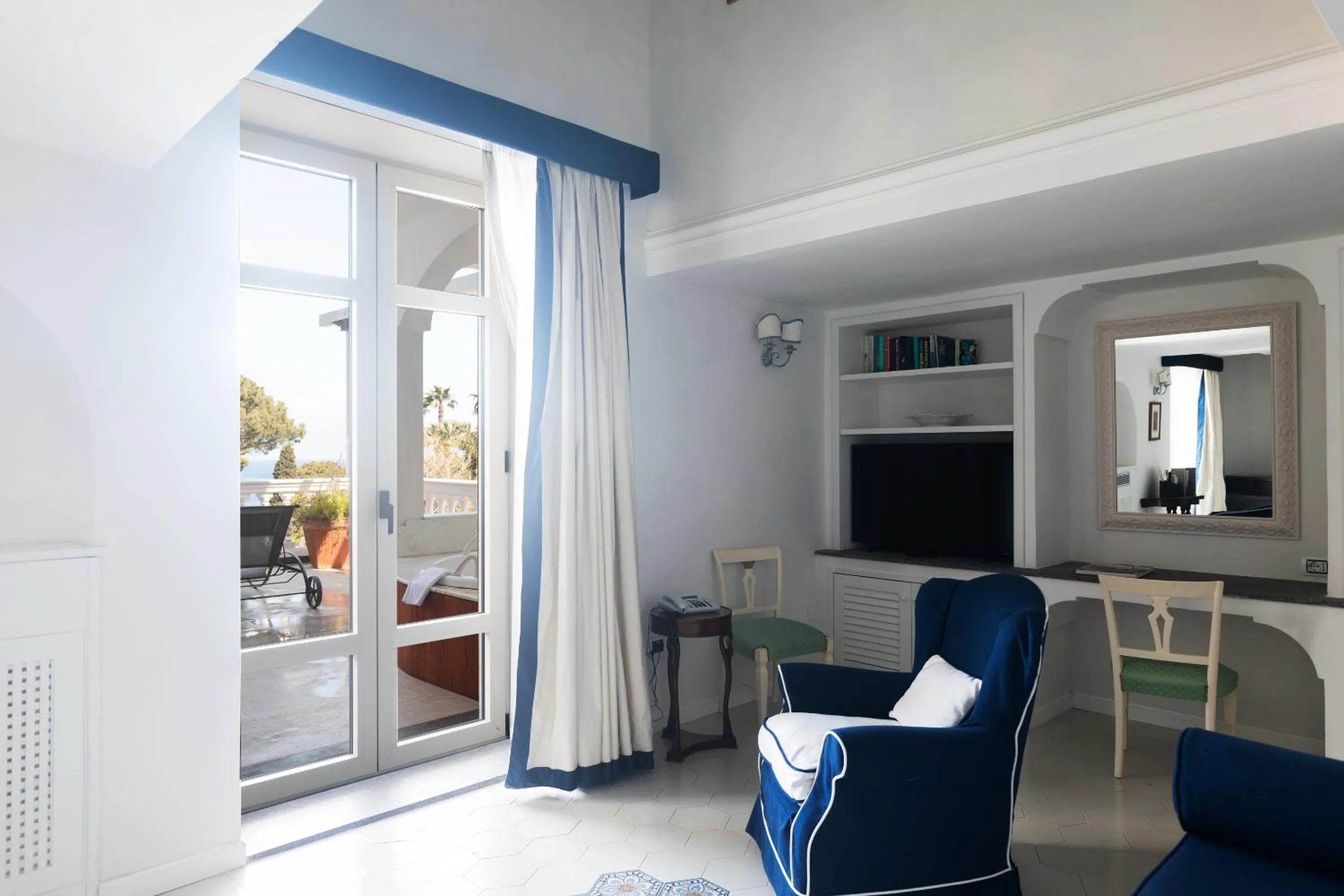 Living room in Grand Hotel Cocumella