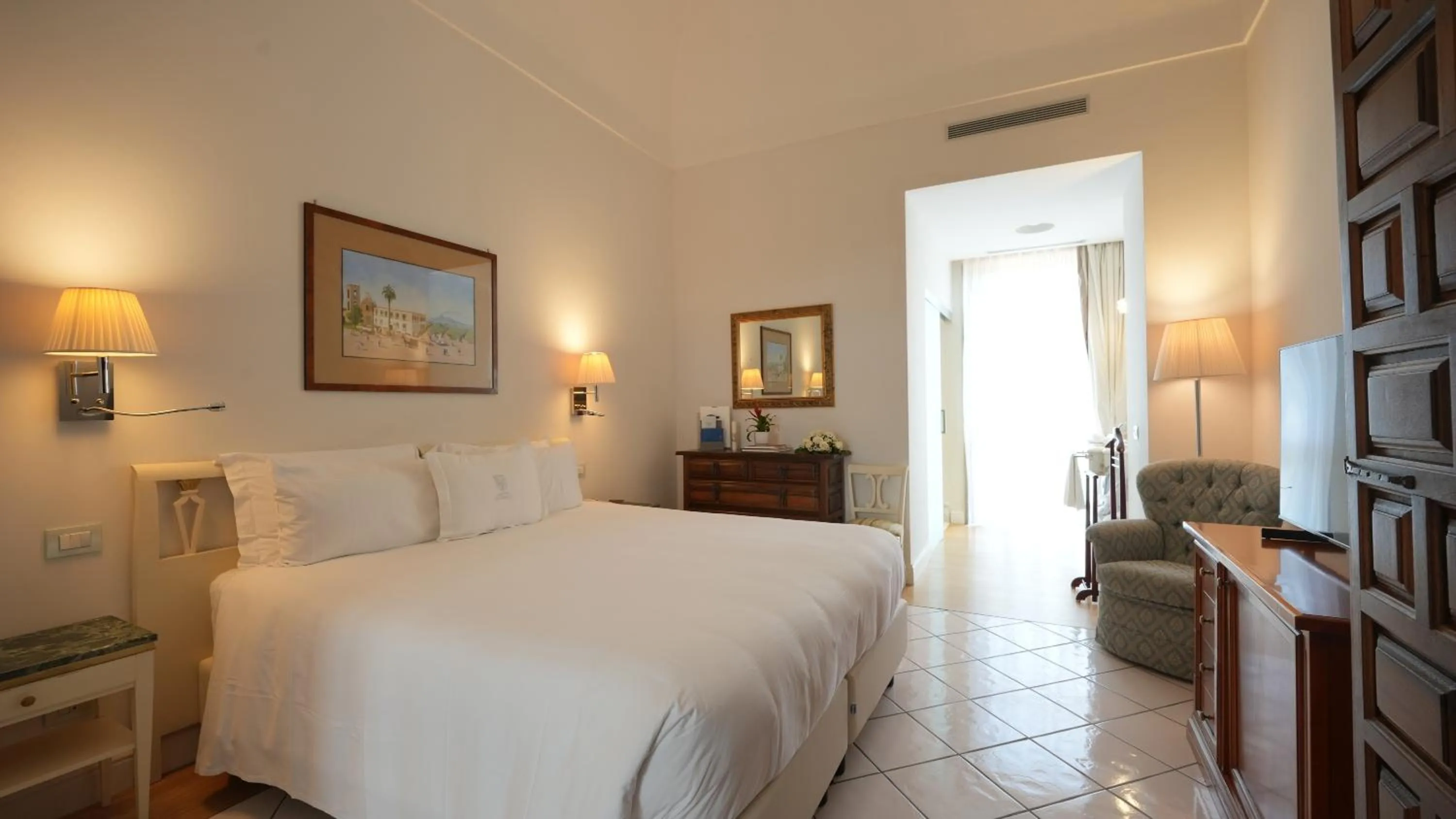 Bedroom, Bed in Grand Hotel Cocumella