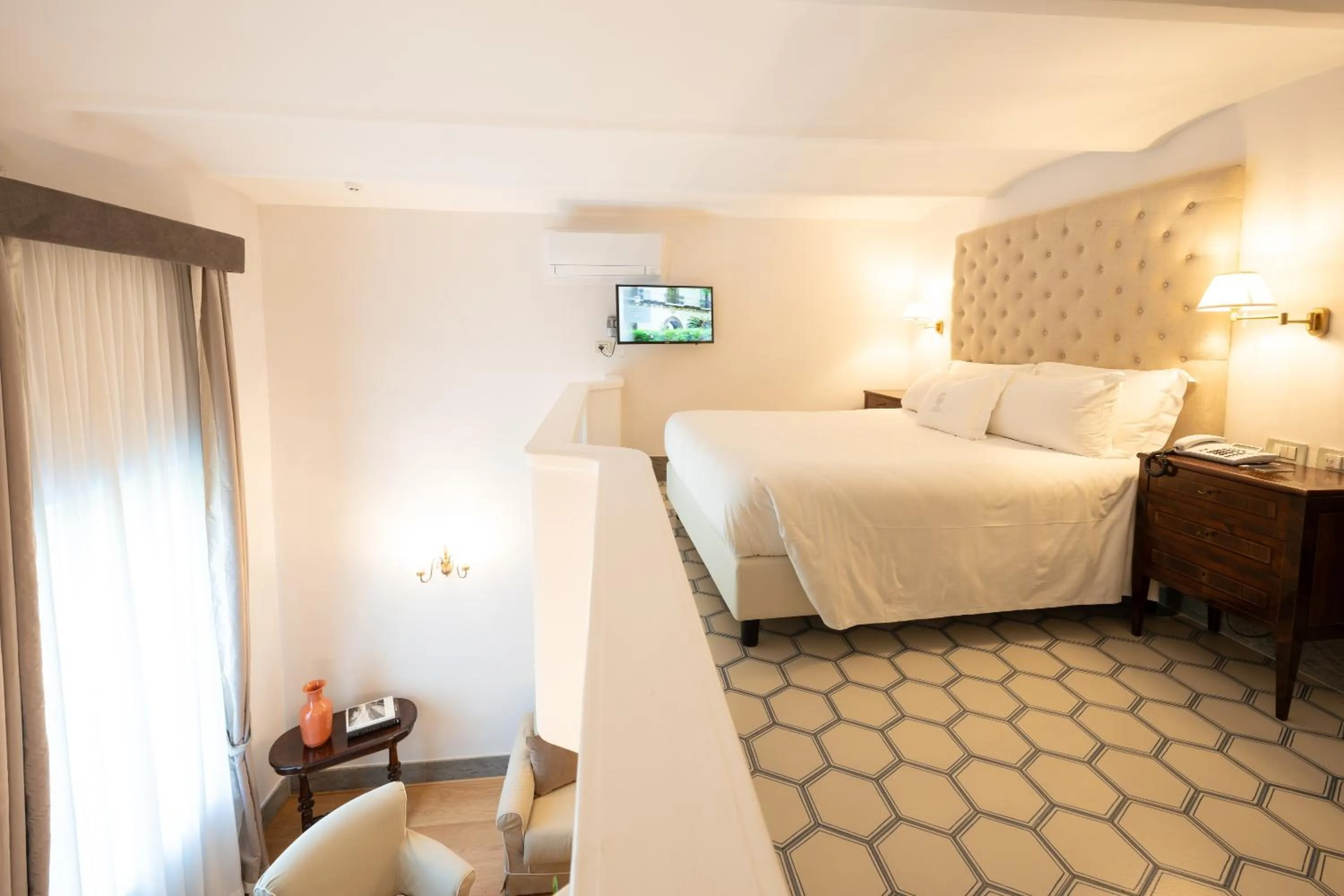 Bedroom, Bed in Grand Hotel Cocumella