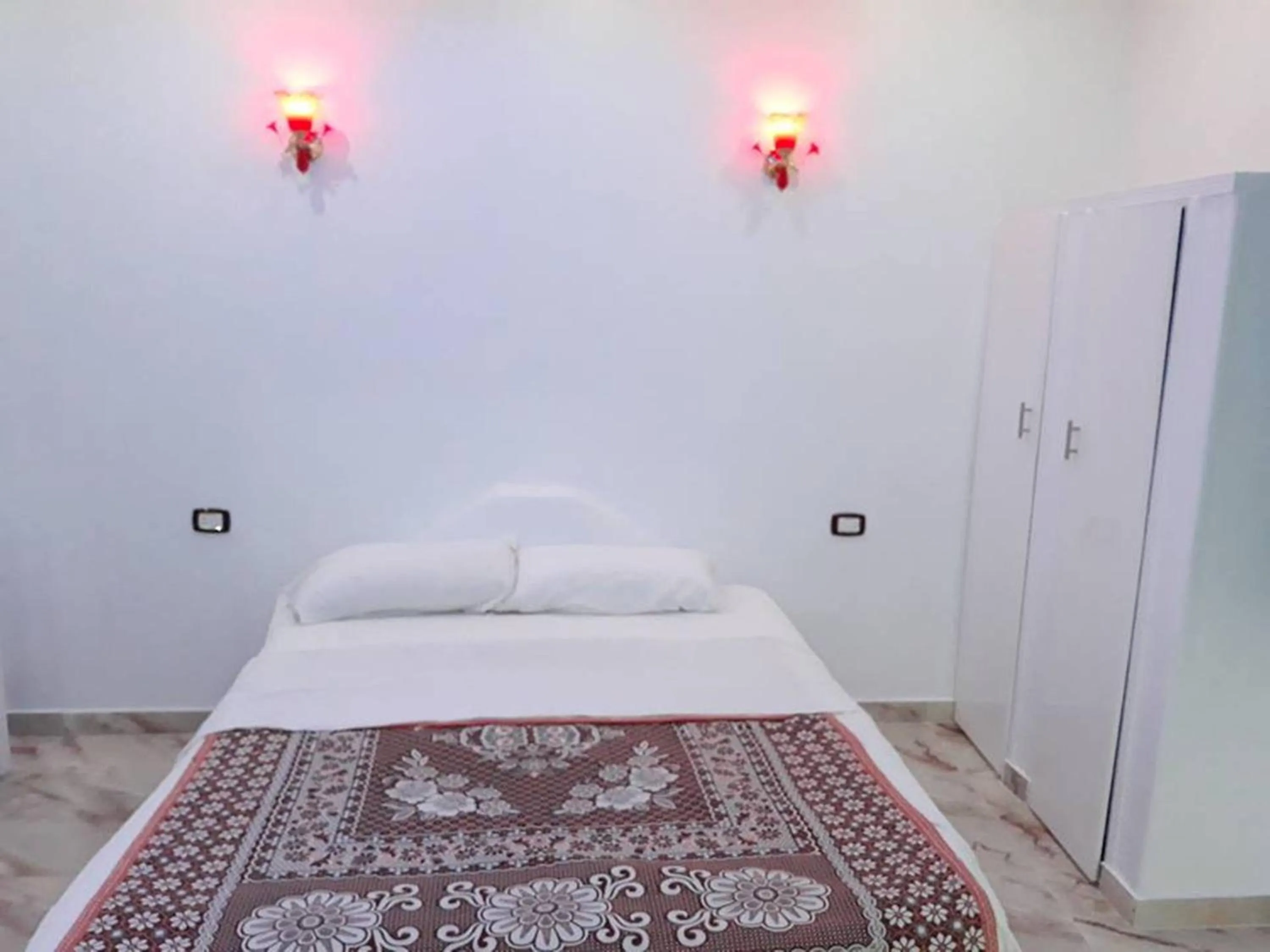 Bed in Luxor Guest House