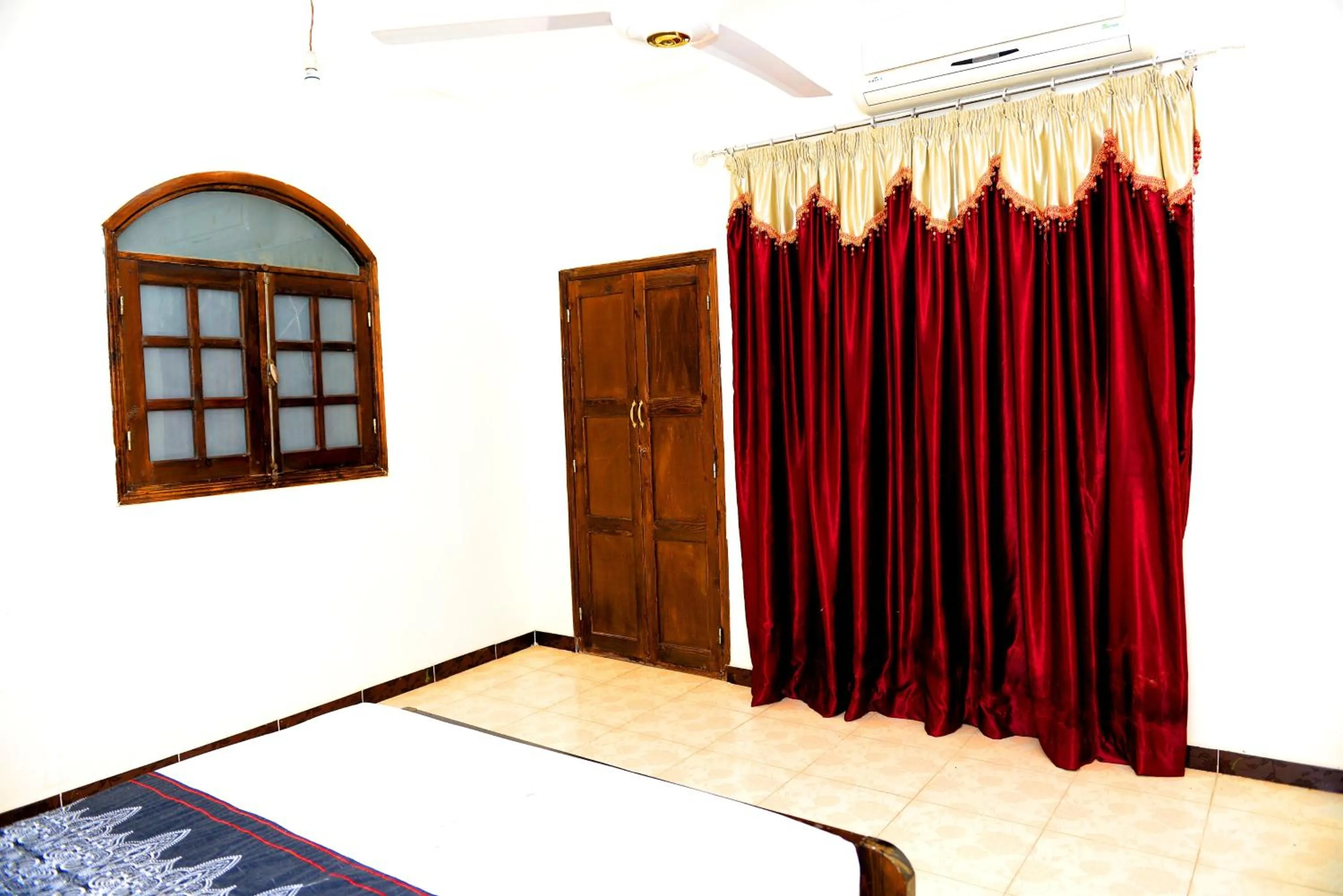 Bed in Luxor Guest House