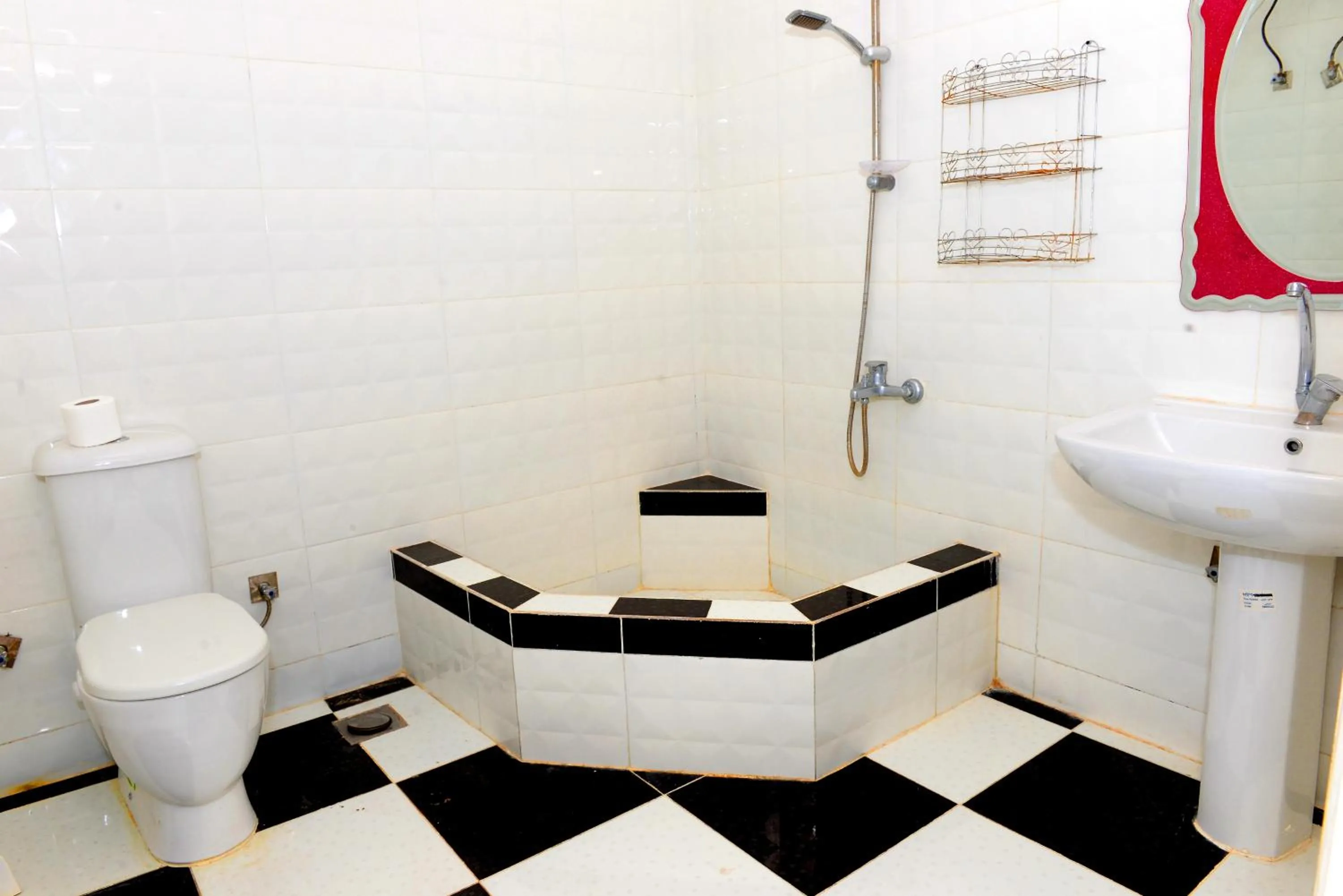 Bathroom in Luxor Guest House