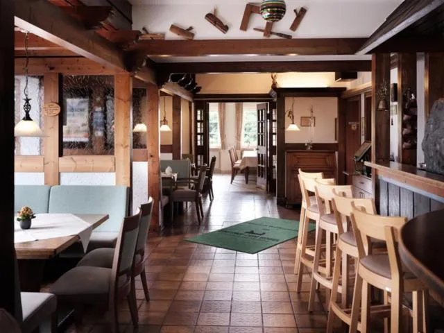 Restaurant/places to eat in Gasthof Zum Hobel