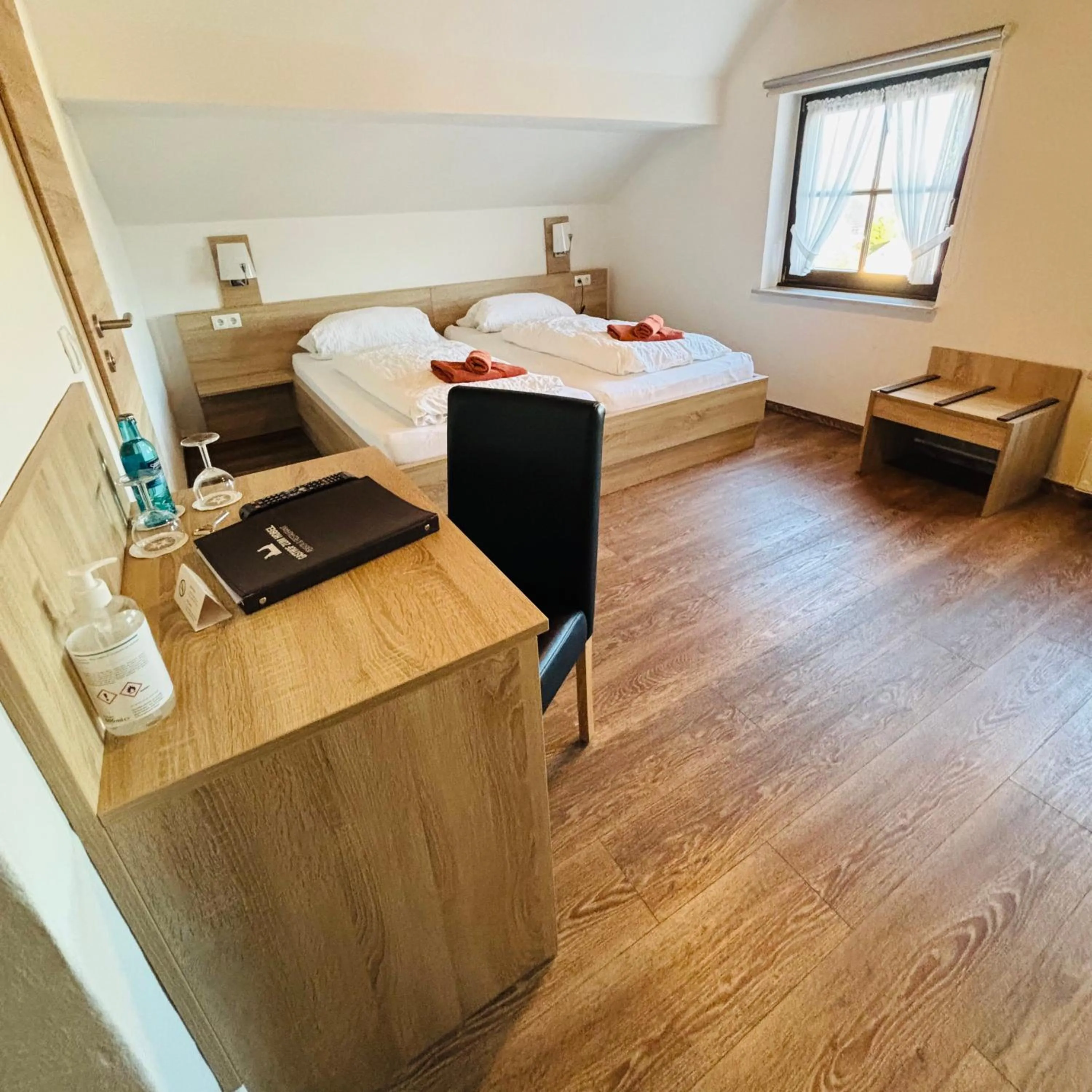 Photo of the whole room, Bed in Gasthof Zum Hobel