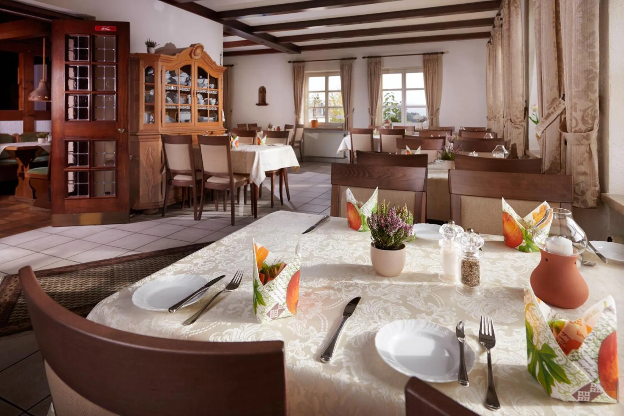 Restaurant/places to eat in Gasthof Zum Hobel