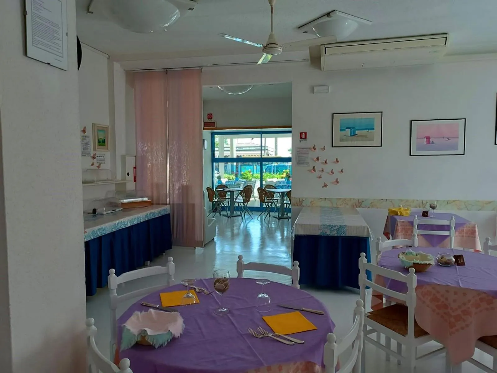 Restaurant/places to eat in Hotel Rosalba
