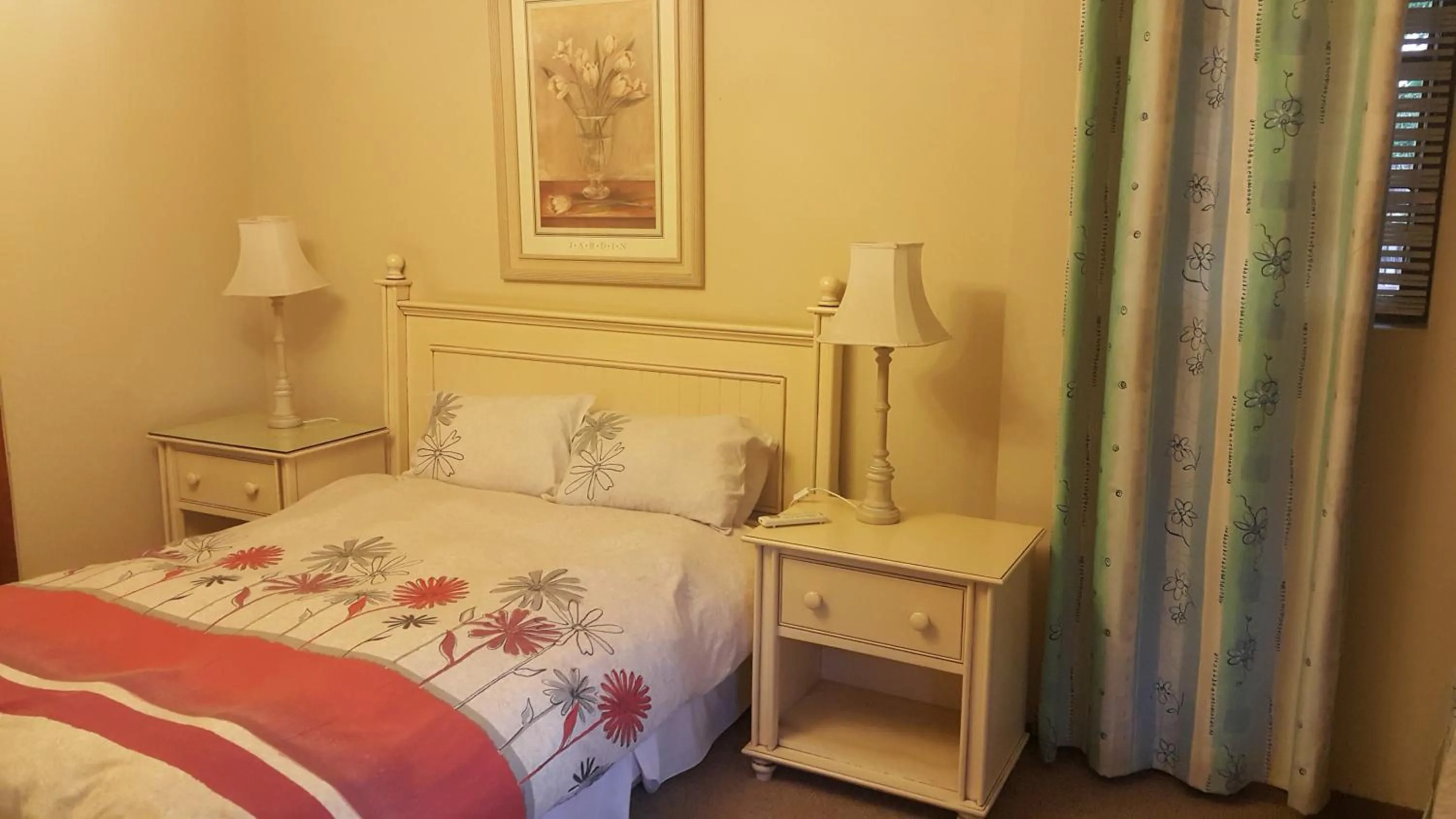 Bed in Albatross B&B