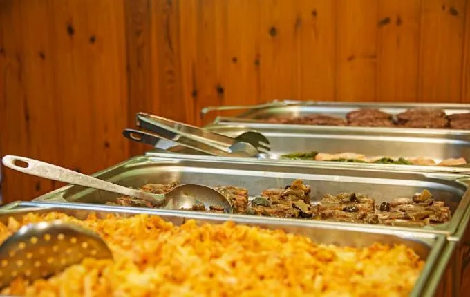 Food and drinks in Hotel Hipic