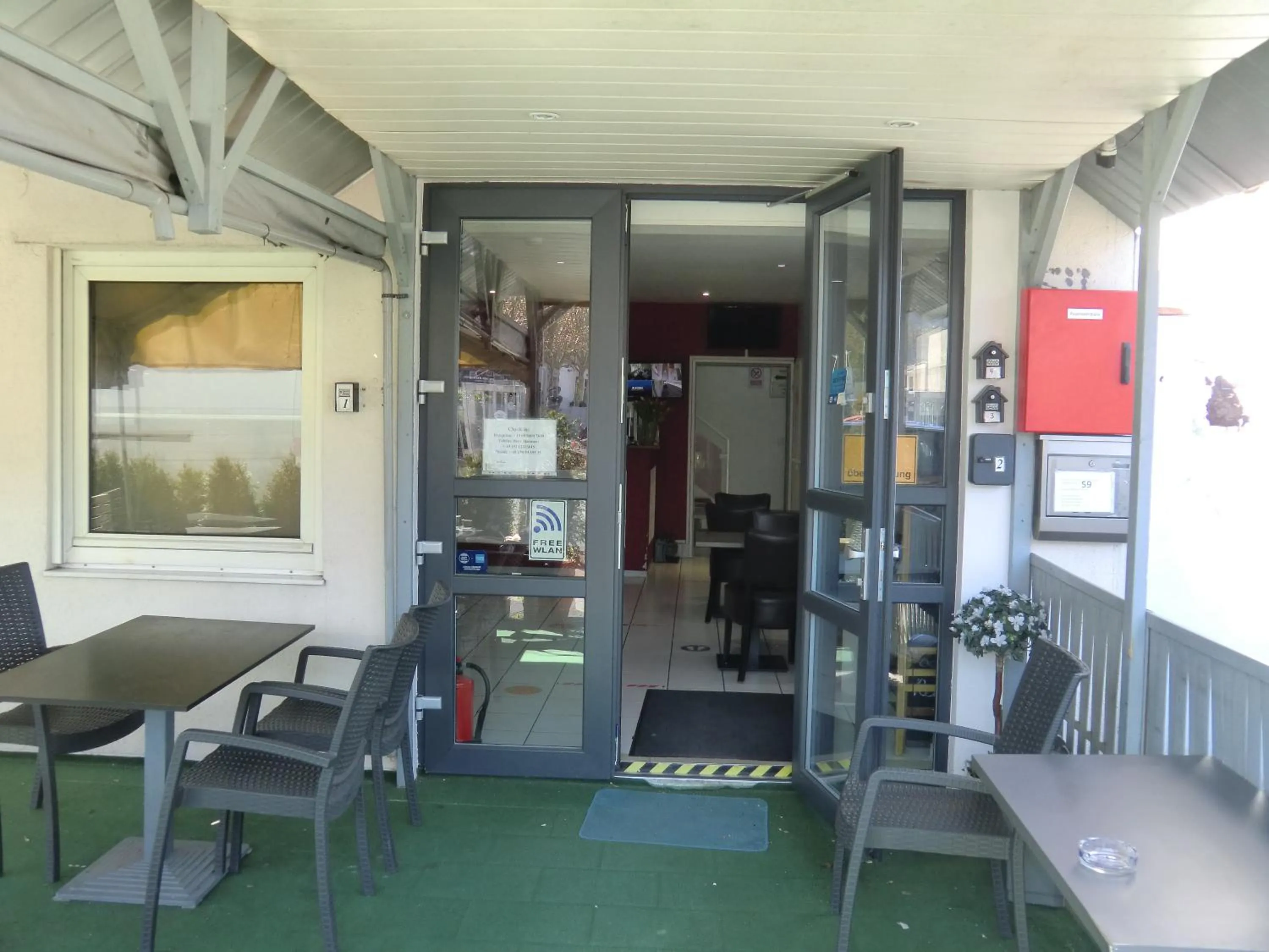 Facade/entrance in Panorama Hotel Frankfurt Offenbach Süd