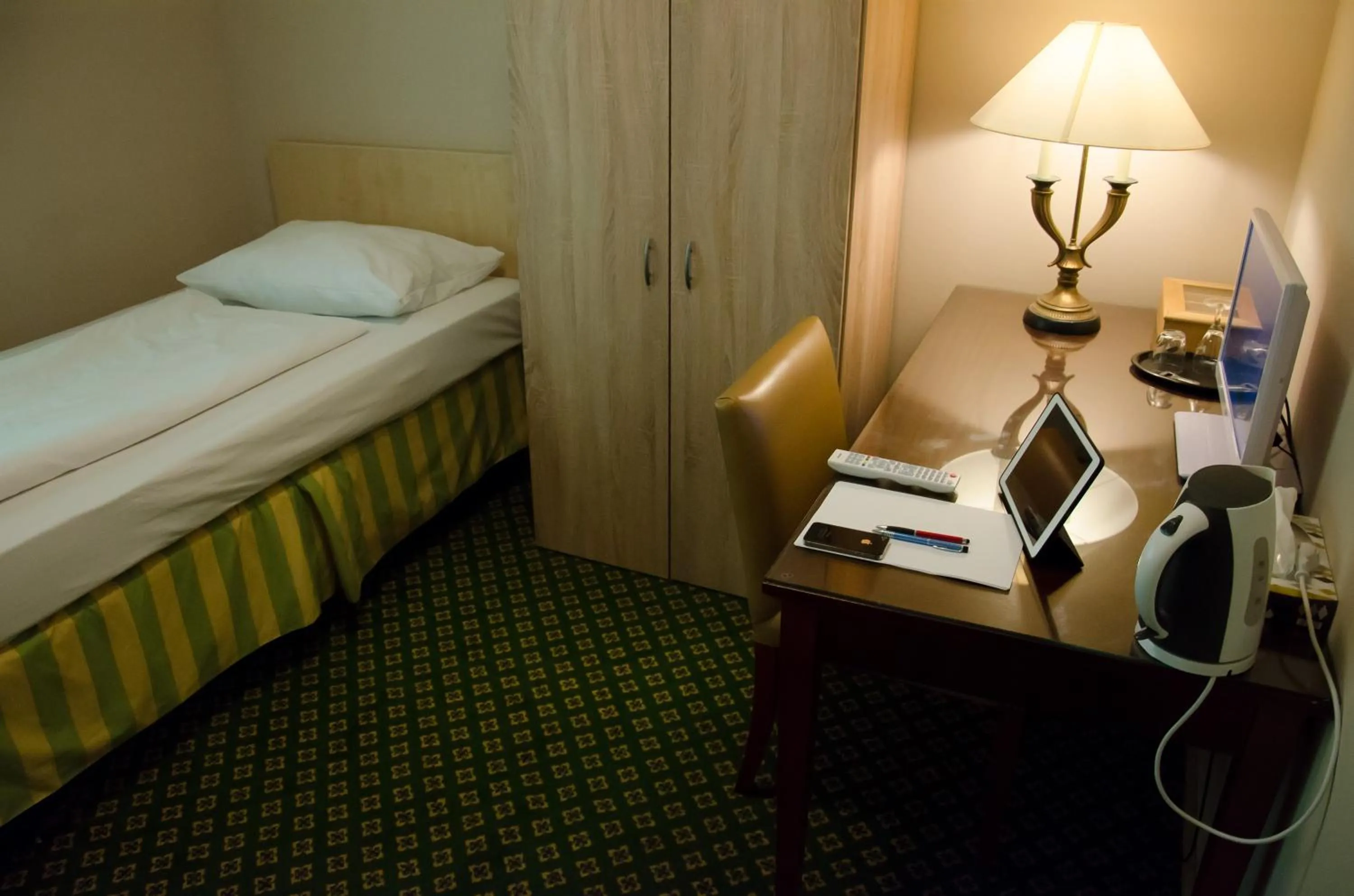 Bed in Panorama Hotel Frankfurt Offenbach Süd