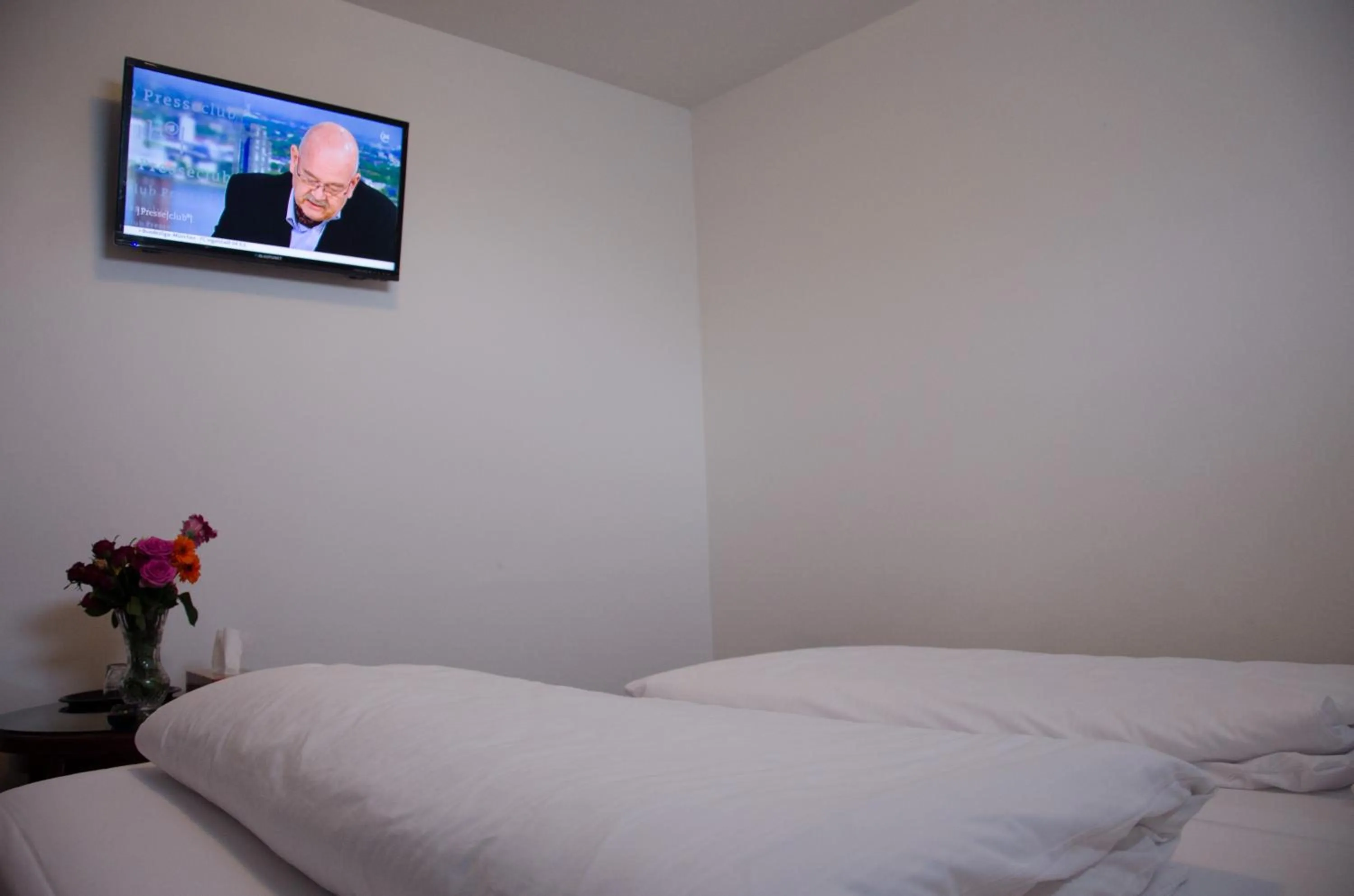 Bed in Panorama Hotel Frankfurt Offenbach Süd