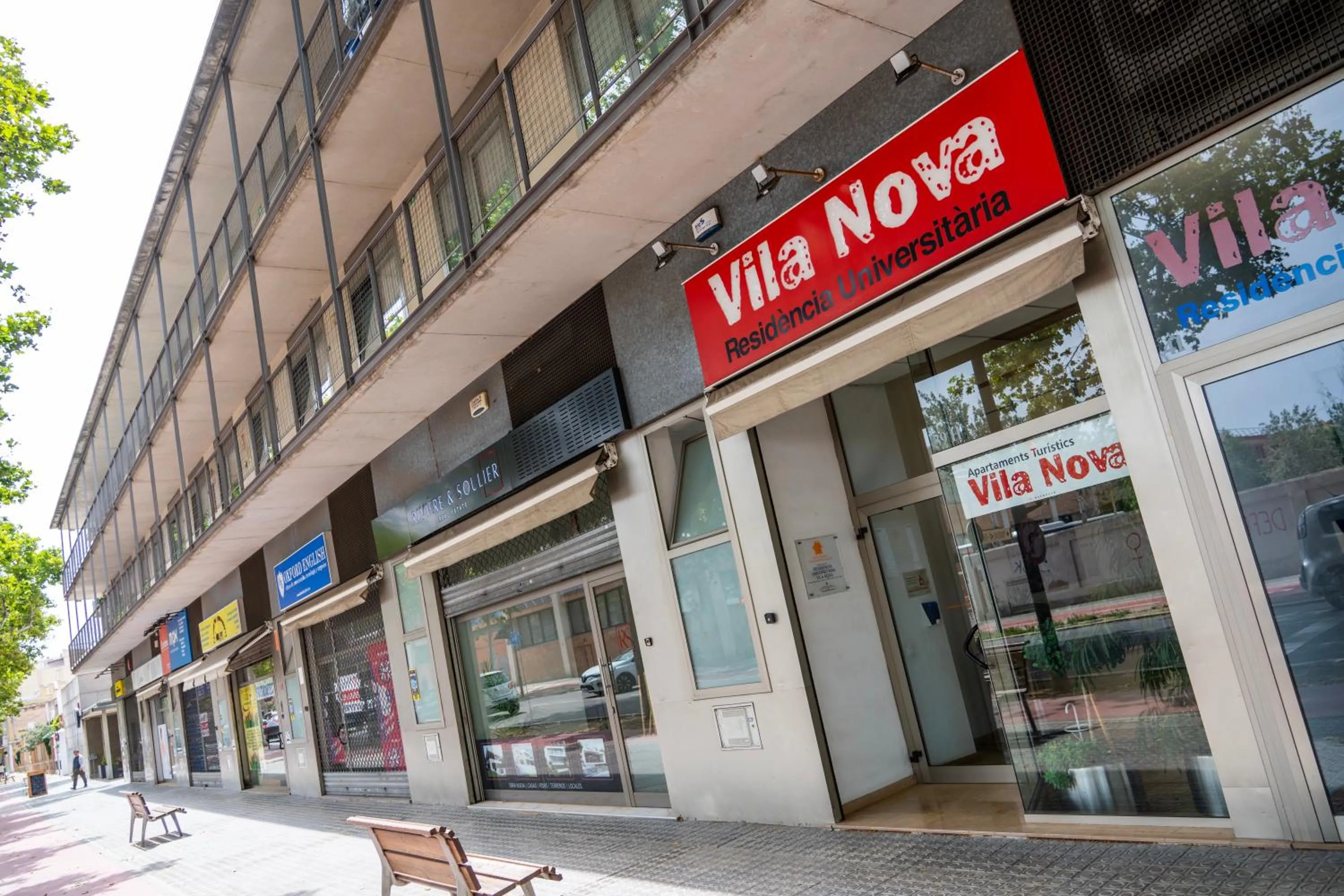 Property building in Apartaments Turístics Residencia Vila Nova