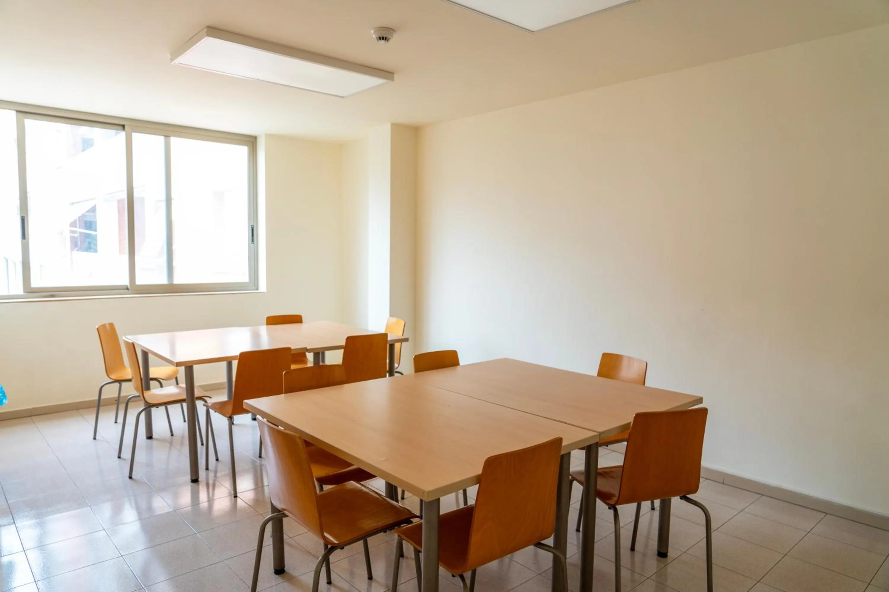 Communal lounge/ TV room in Apartaments Turístics Residencia Vila Nova