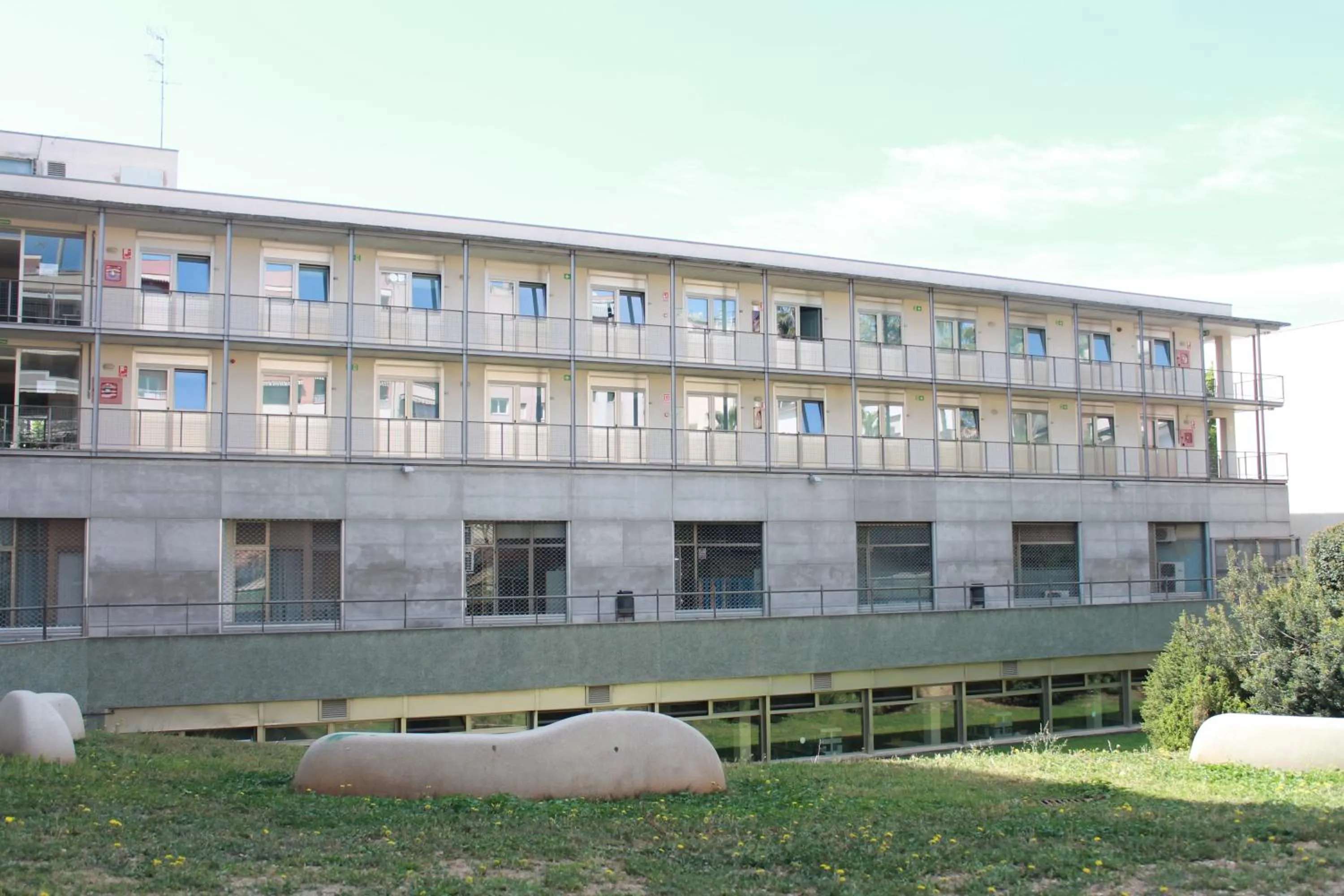 Facade/entrance in Apartaments Turístics Residencia Vila Nova
