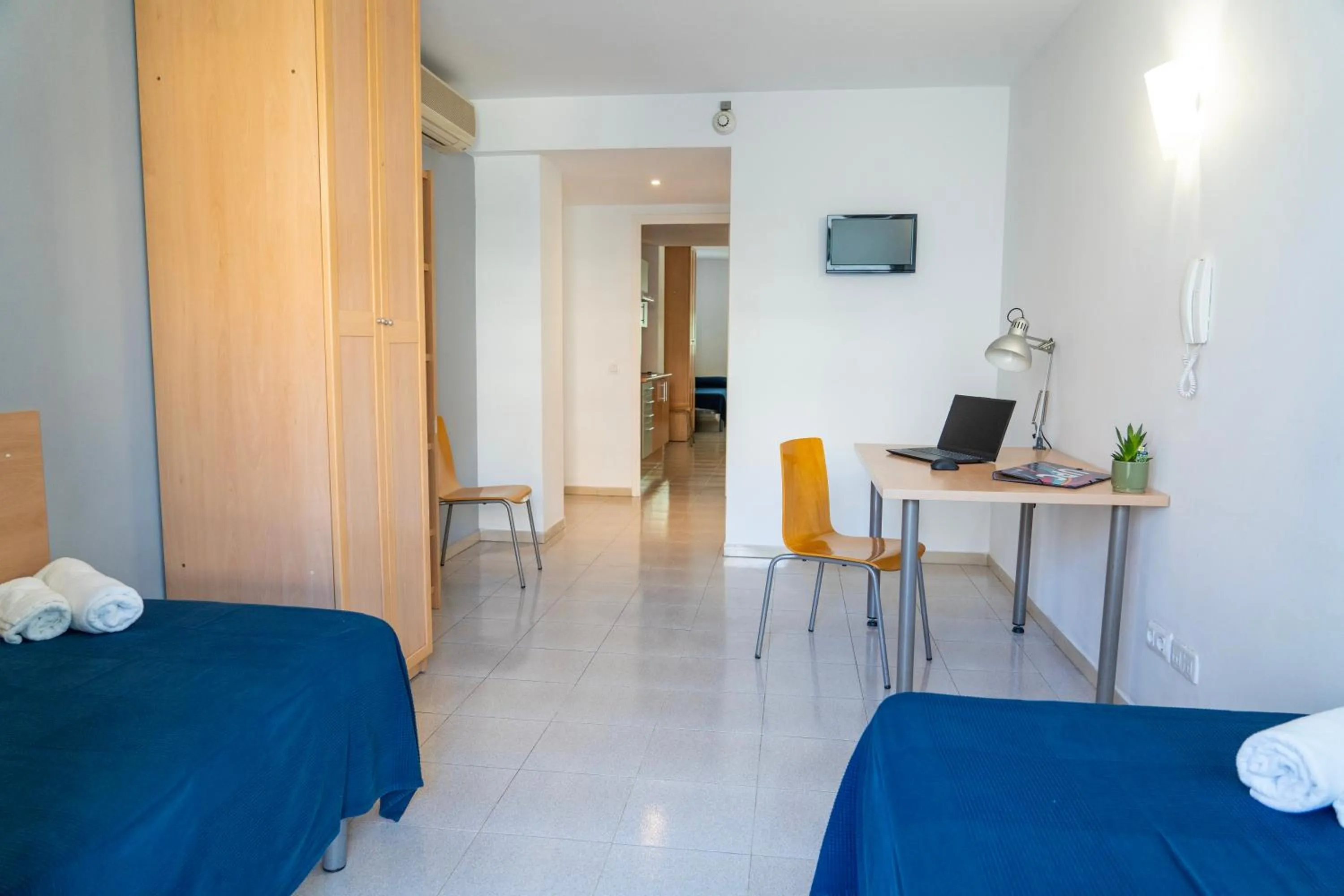 Photo of the whole room in Apartaments Turístics Residencia Vila Nova