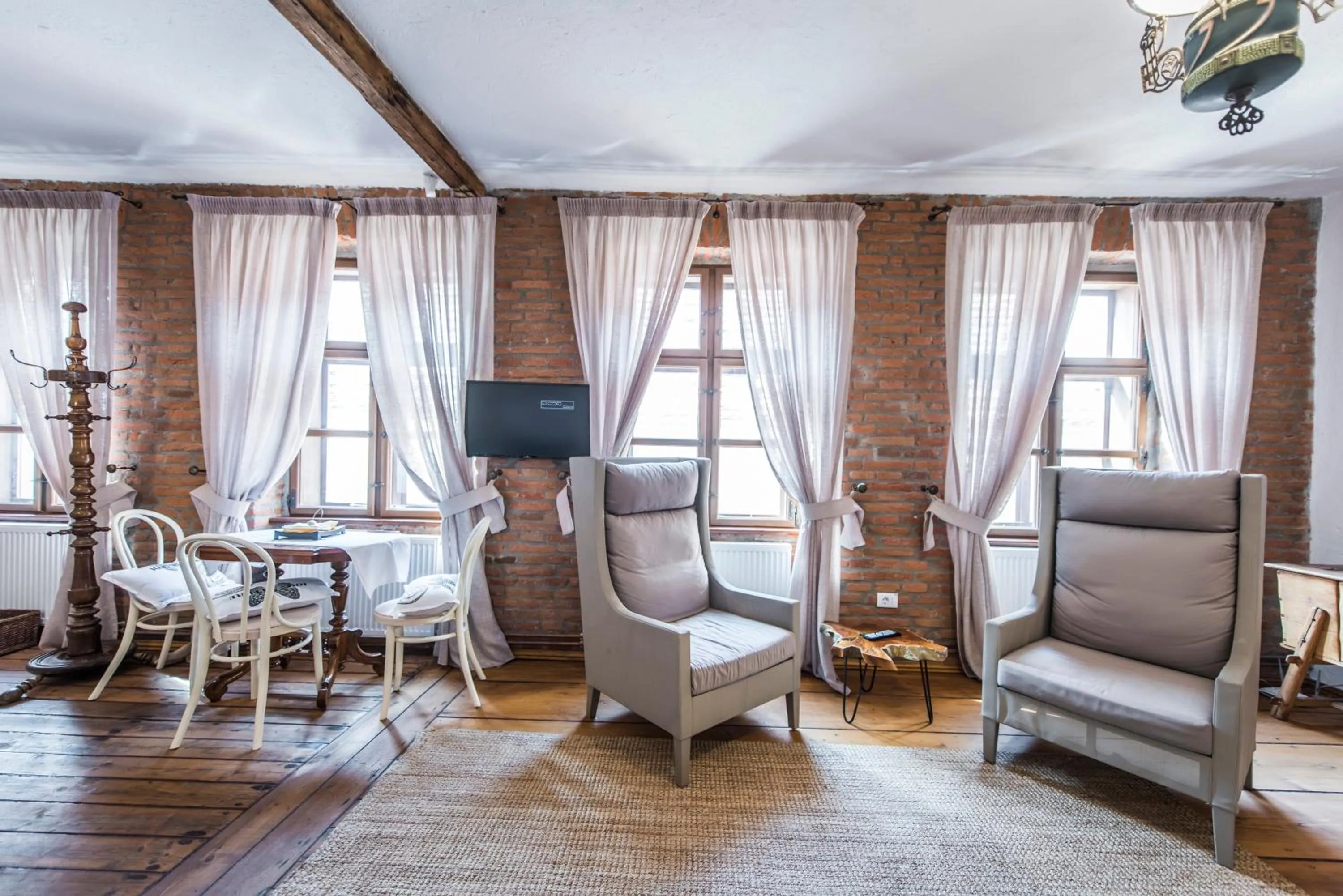 TV and multimedia in Casa Veche