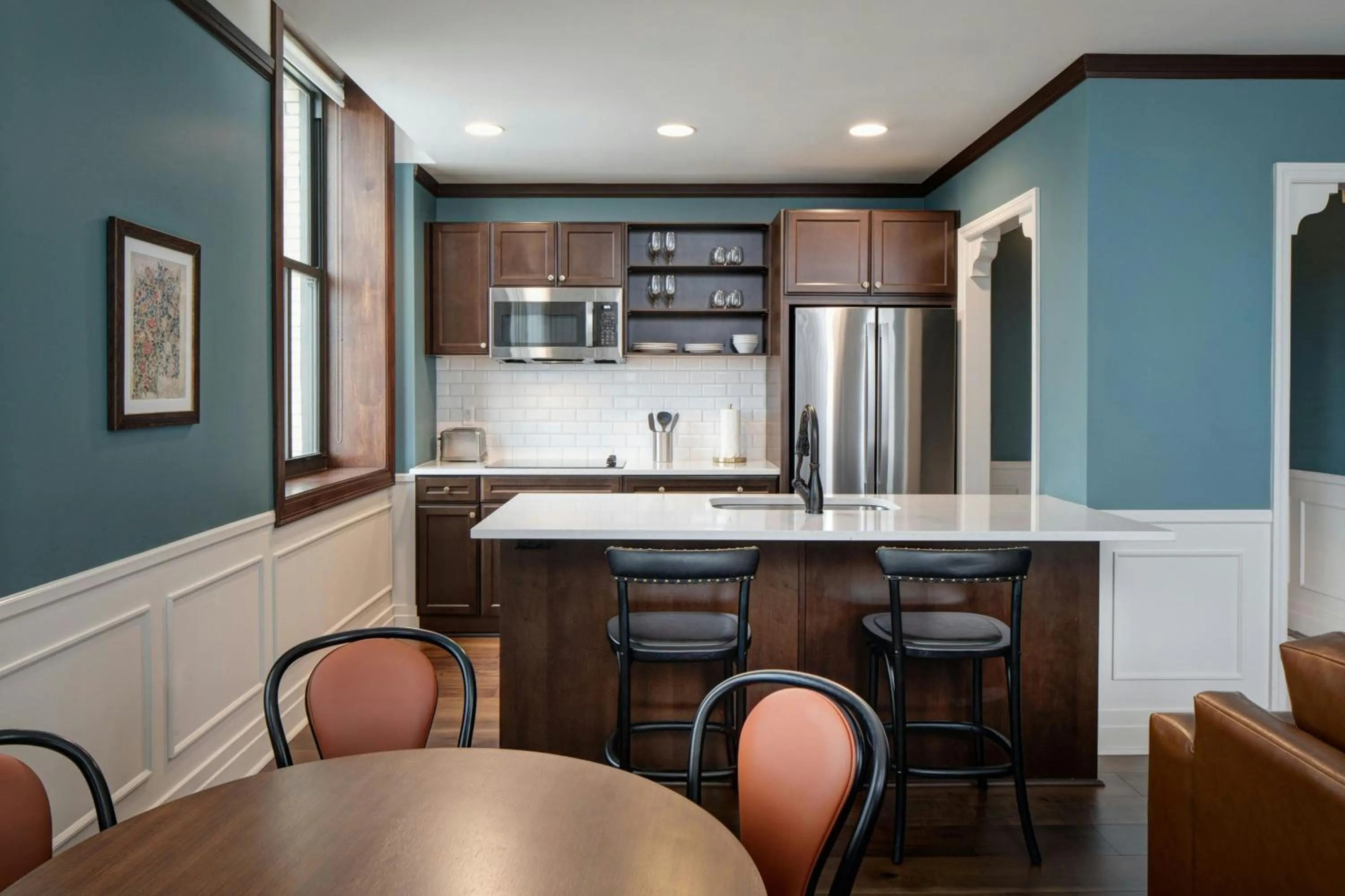Kitchen or kitchenette in Hotel David Whitney, Autograph Collection