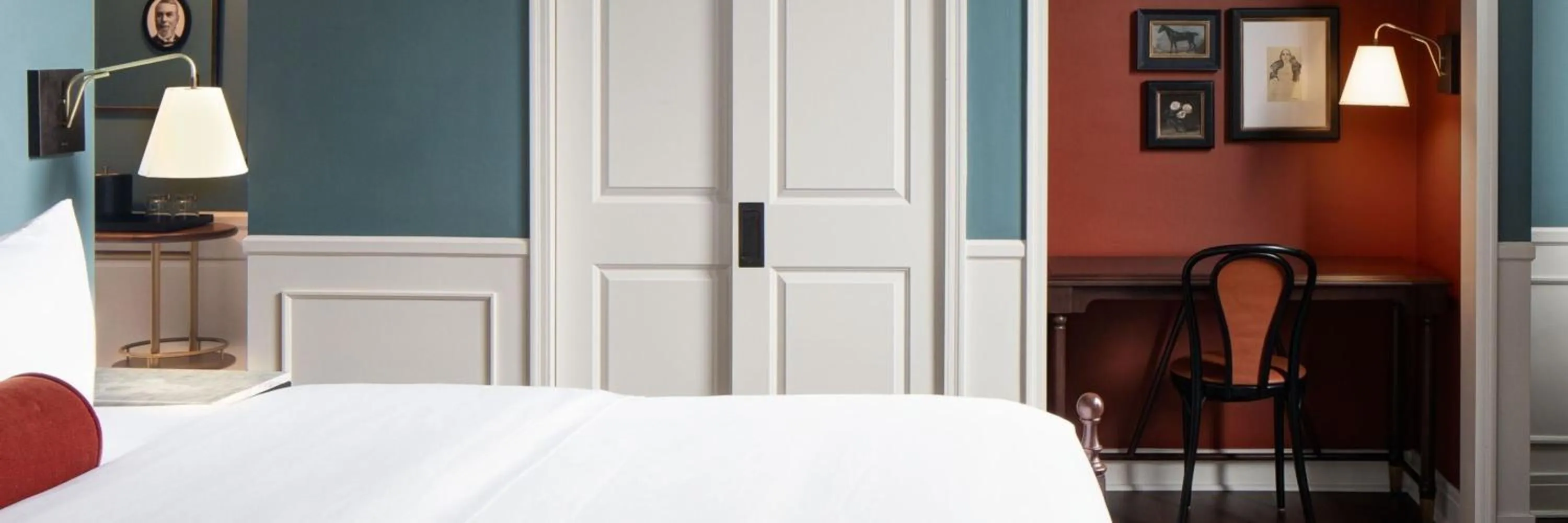 Bedroom, Bed in Hotel David Whitney, Autograph Collection