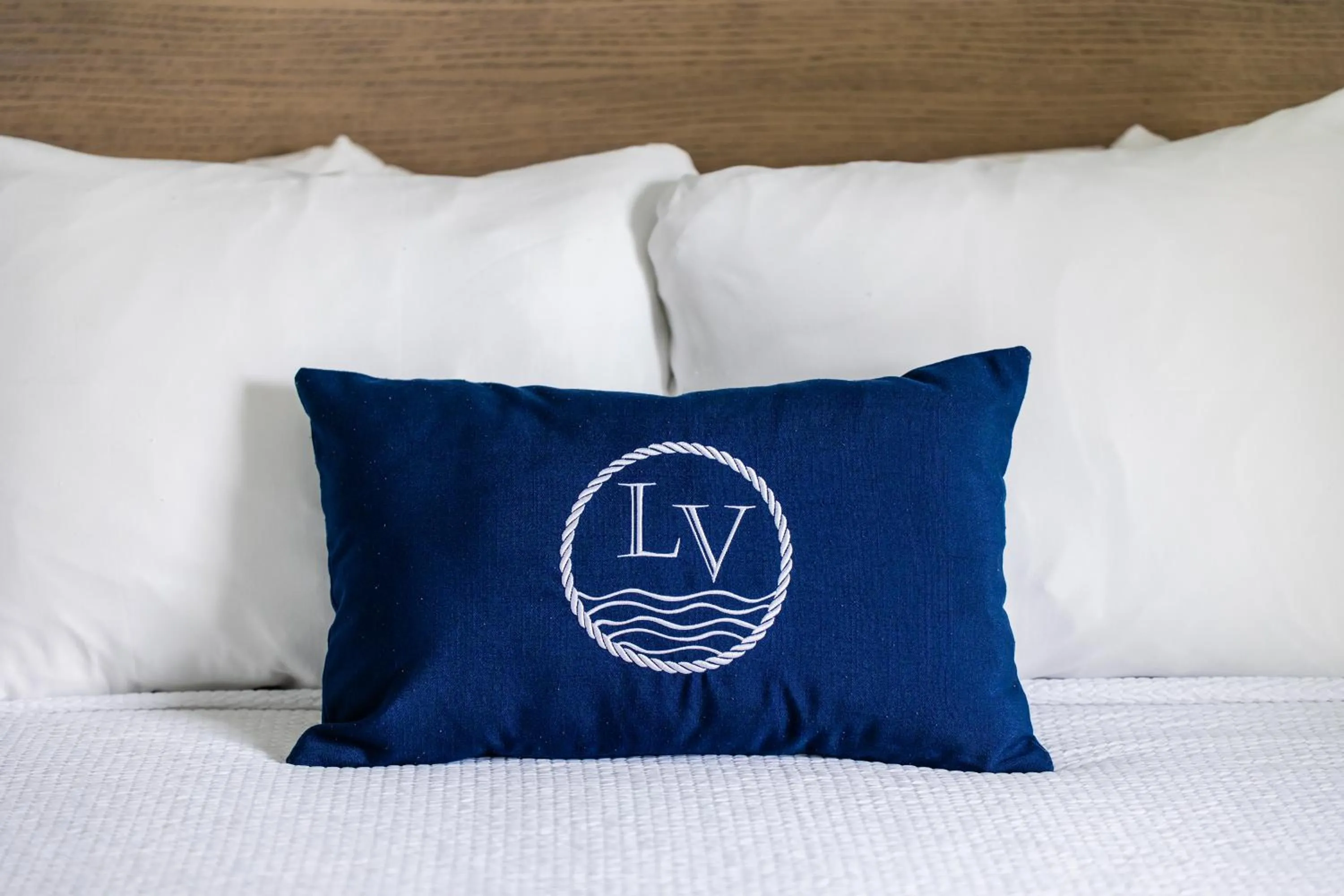 Bed in Lake View Hotel