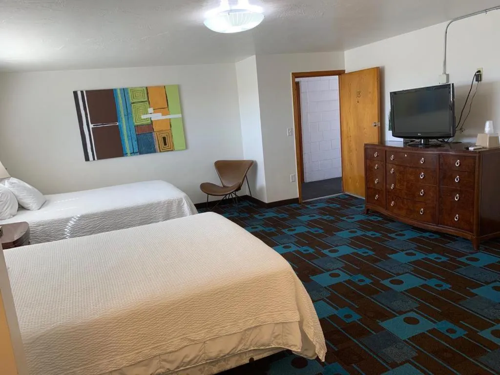 Bed in The Sands Motel