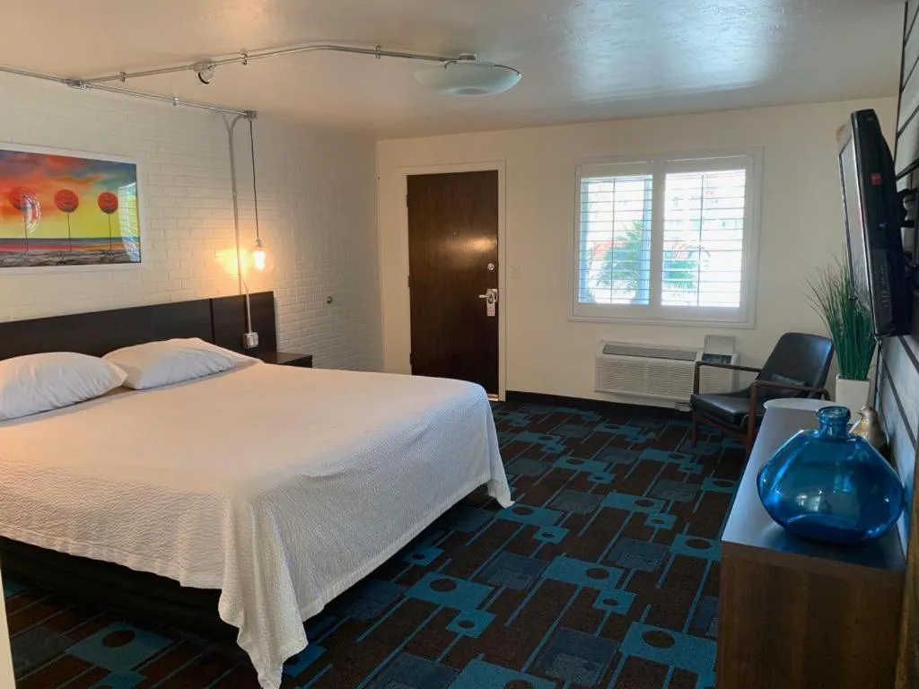 TV and multimedia, Bed in The Sands Motel